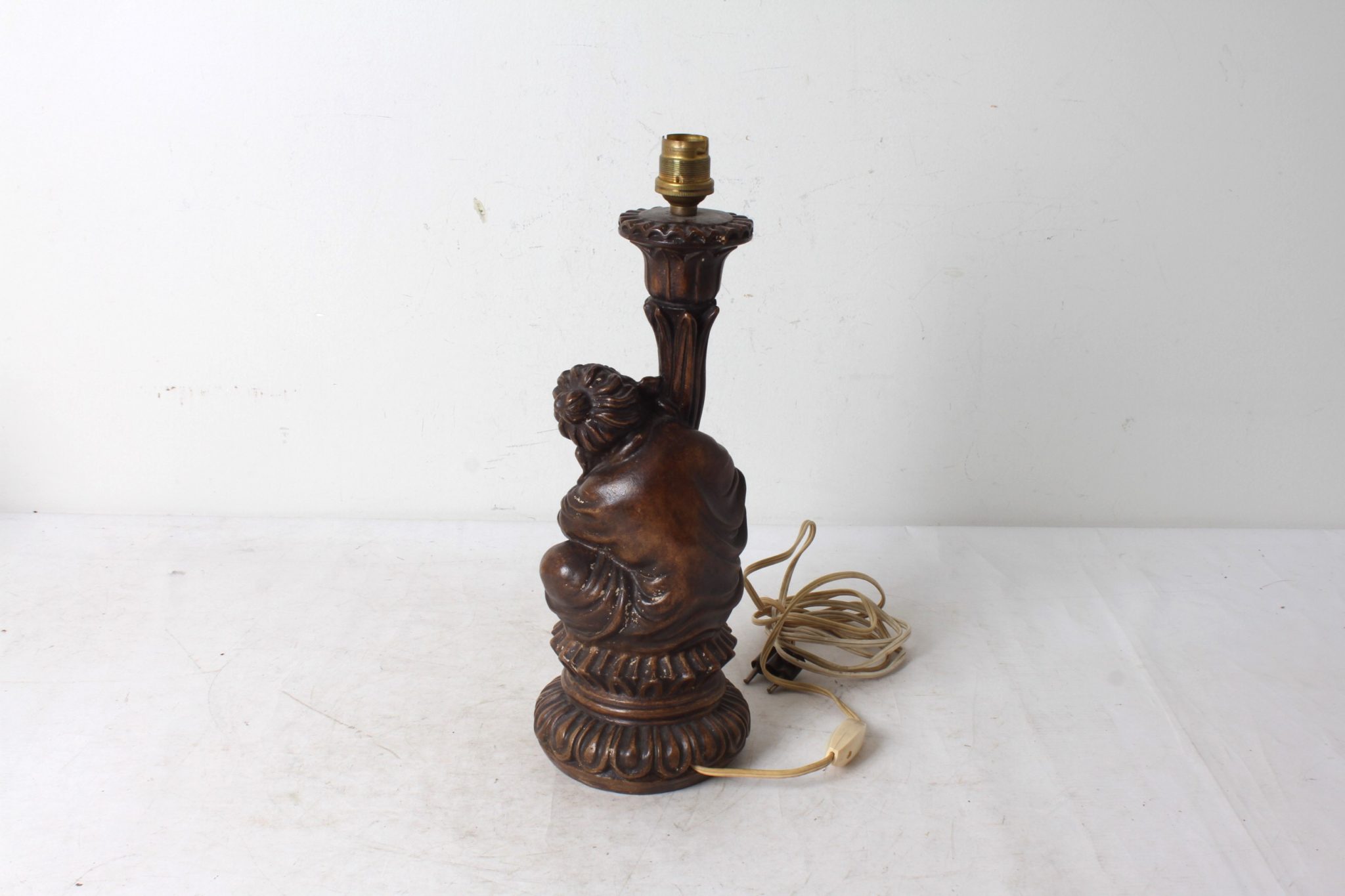 emmaus-scherwiller-etikette-occasion-boutique-ligne- Pied de lampe - Max Lauterbach - Heidelberg (7)