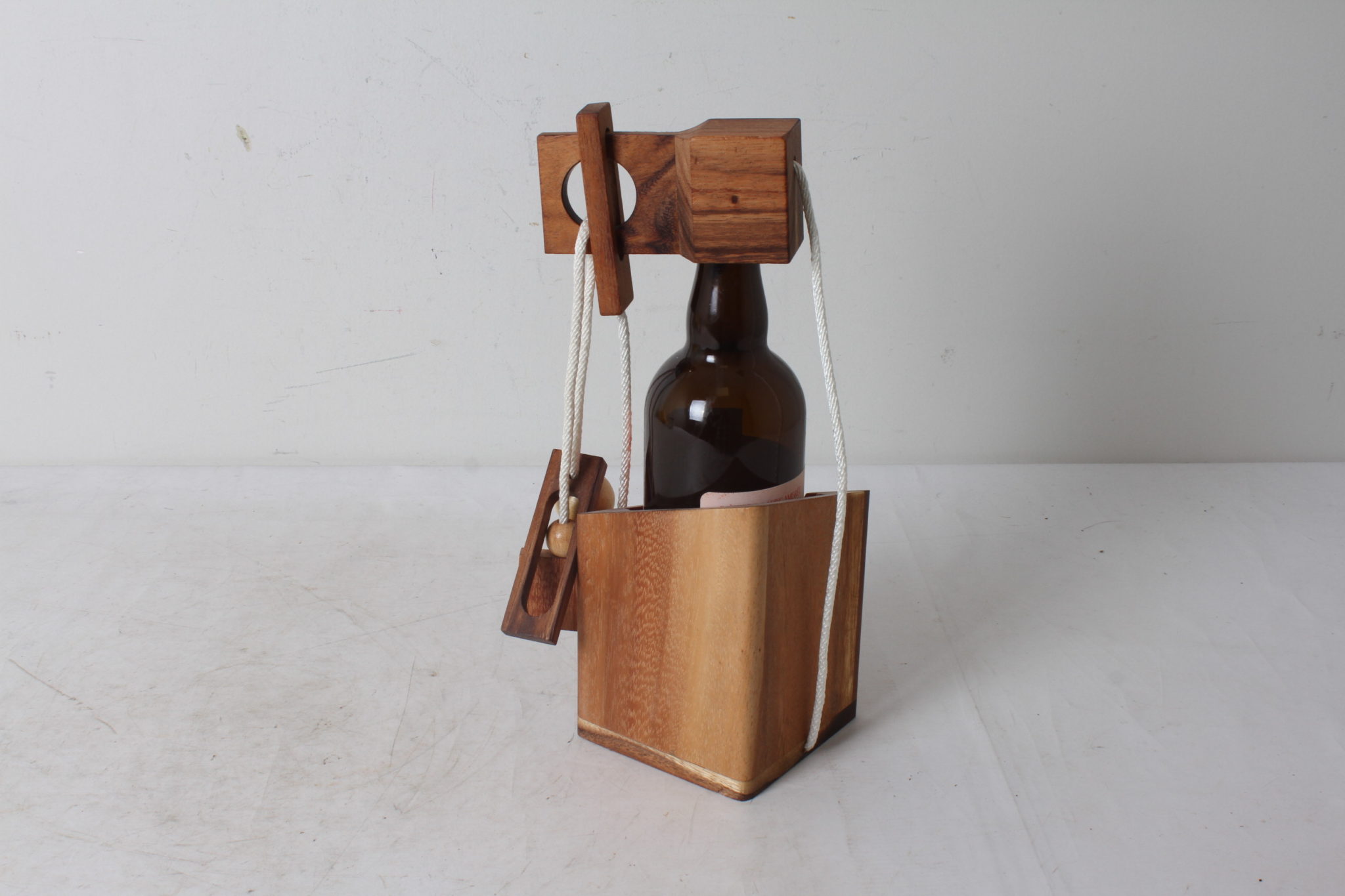 emmaus-scherwiller-etikette-occasion-casse tête-bouteille-bois-cadeau-homme (3)