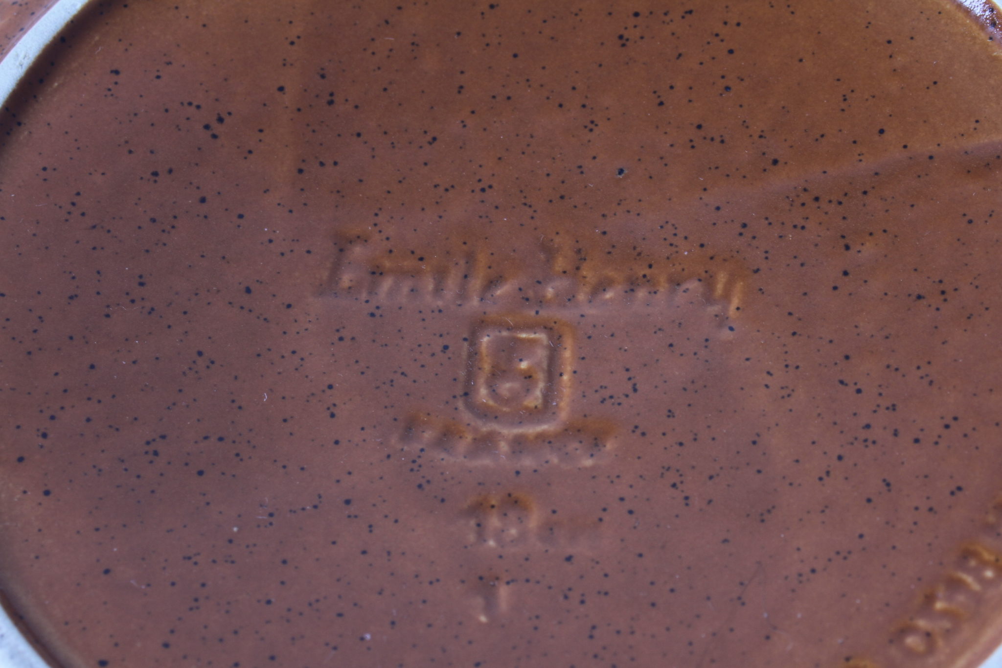 emmaus-scherwiller-etikette-occasion -emile-henry-cocotte-petite-four-terre (3)