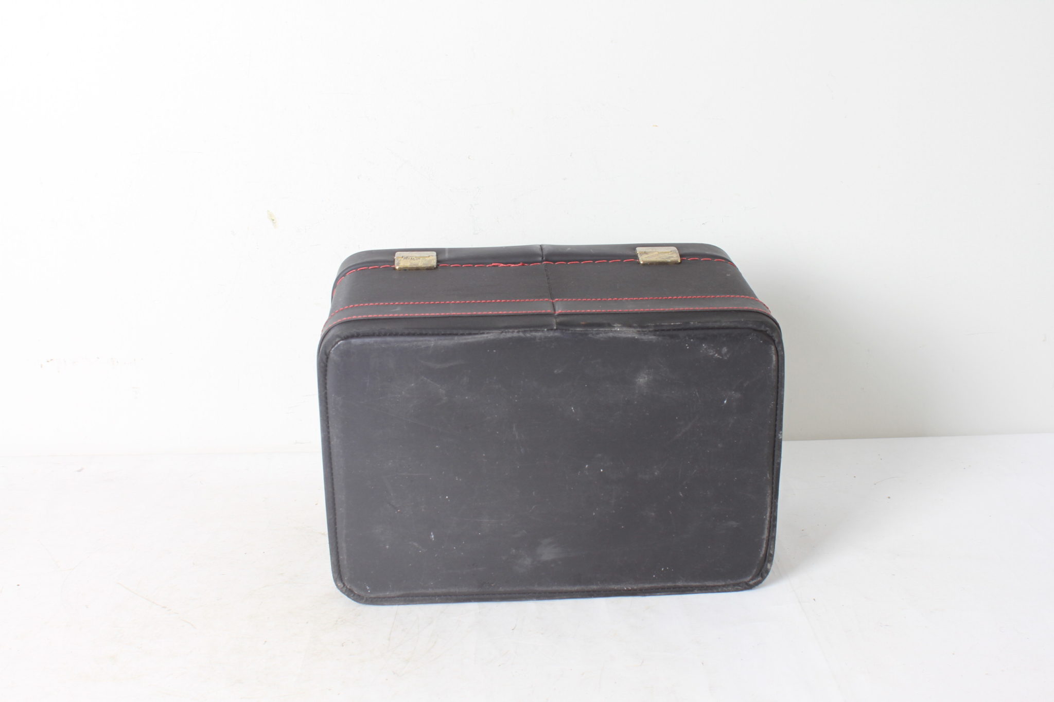 emmaus-scherwiller-etikette-occasion -grand-vanity-noir- (2)