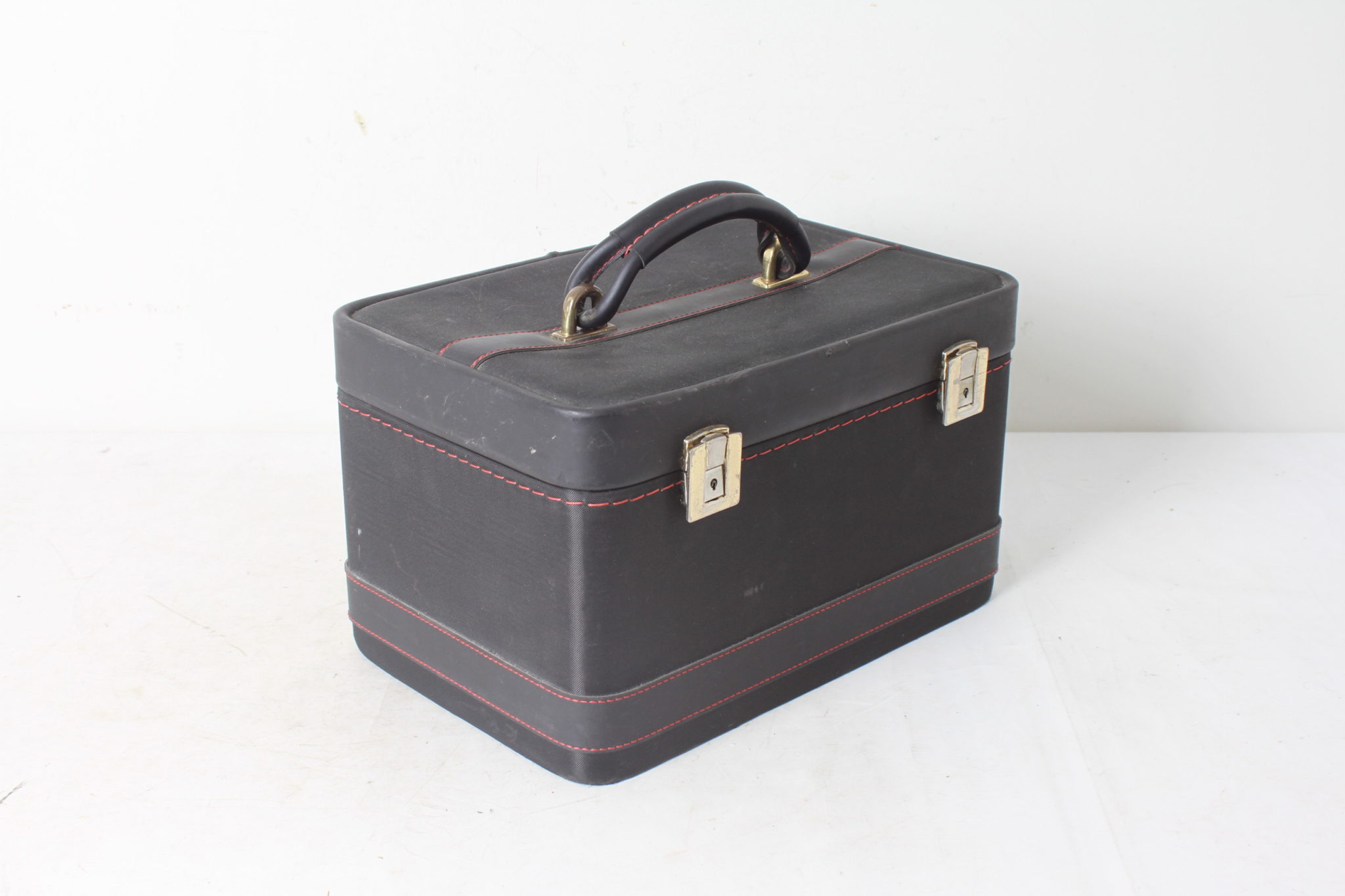 emmaus-scherwiller-etikette-occasion -grand-vanity-noir- (5)