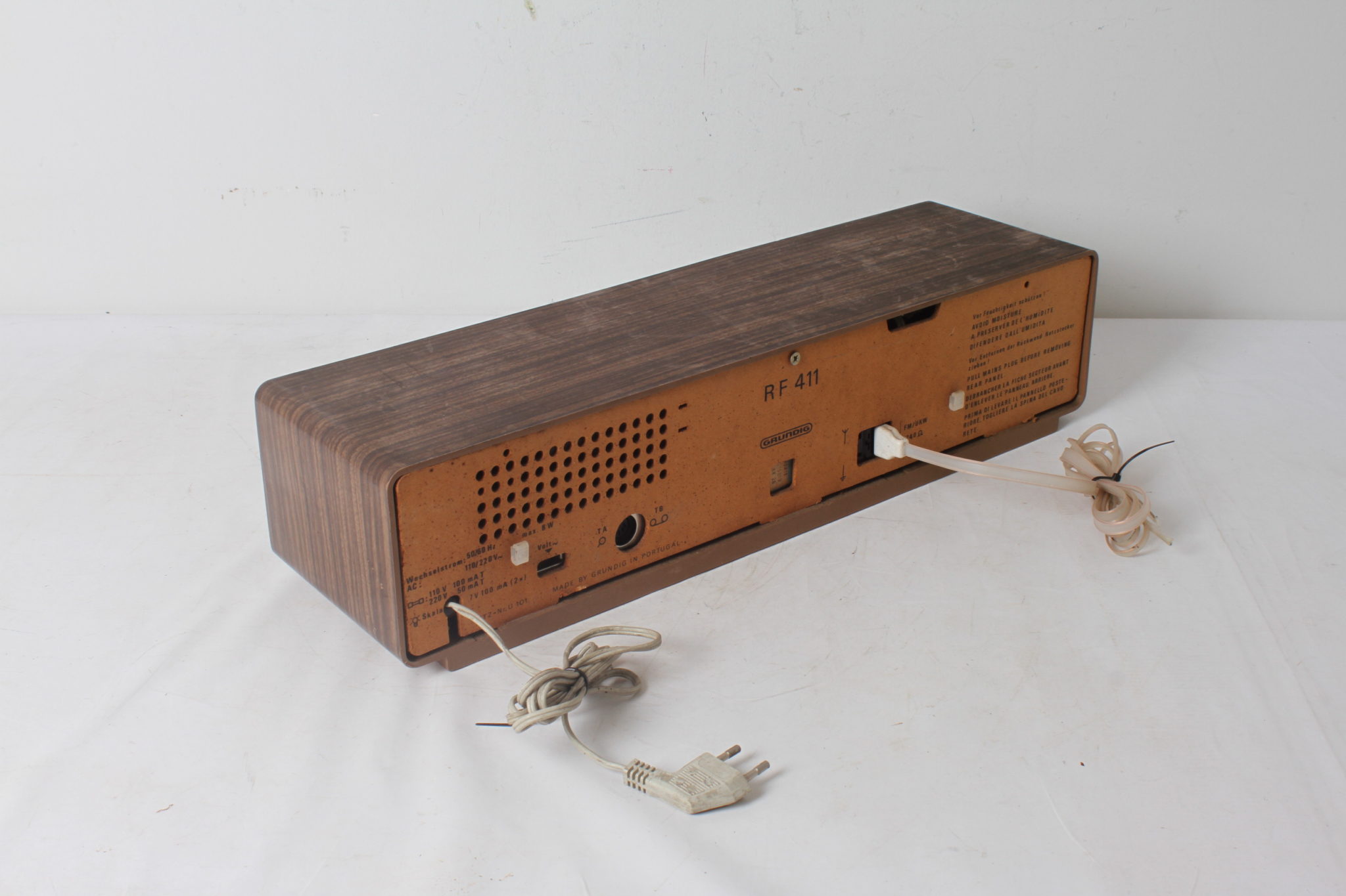 emmaus-scherwiller-etikette-occasion -grundig-radio-ancienne-RF 411- (1)