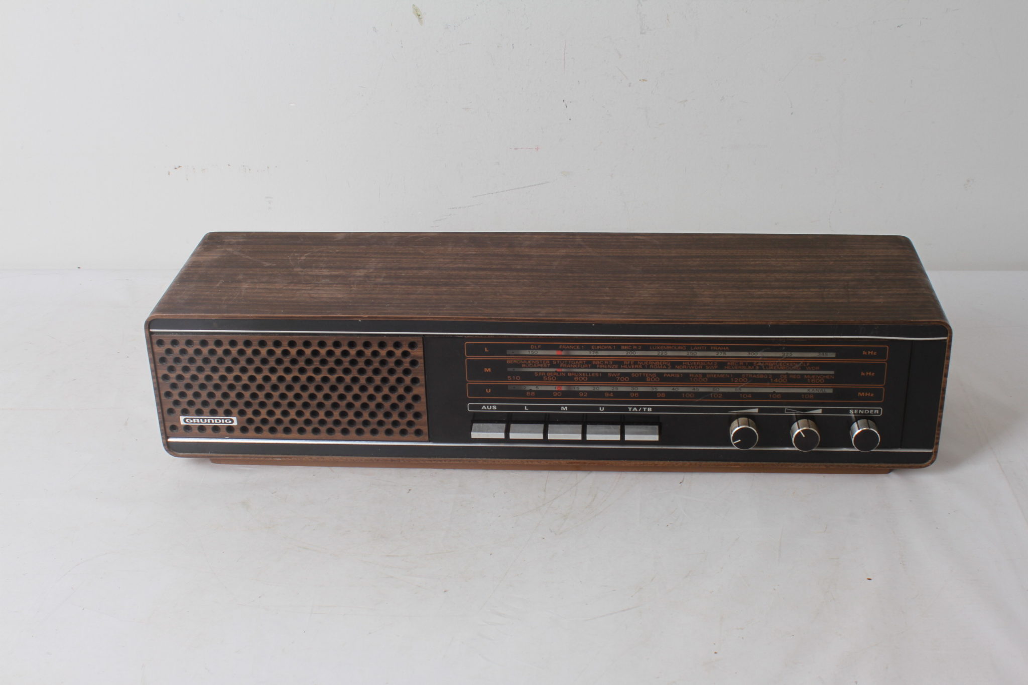 emmaus-scherwiller-etikette-occasion -grundig-radio-ancienne-RF 411- (4)