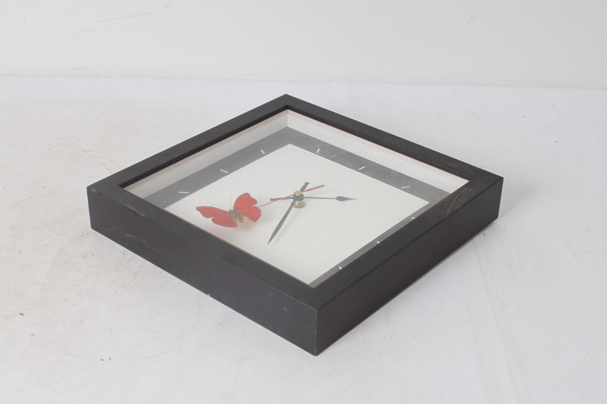 emmaus-scherwiller-etikette-occasion -horloge-pendule-papillon (1)