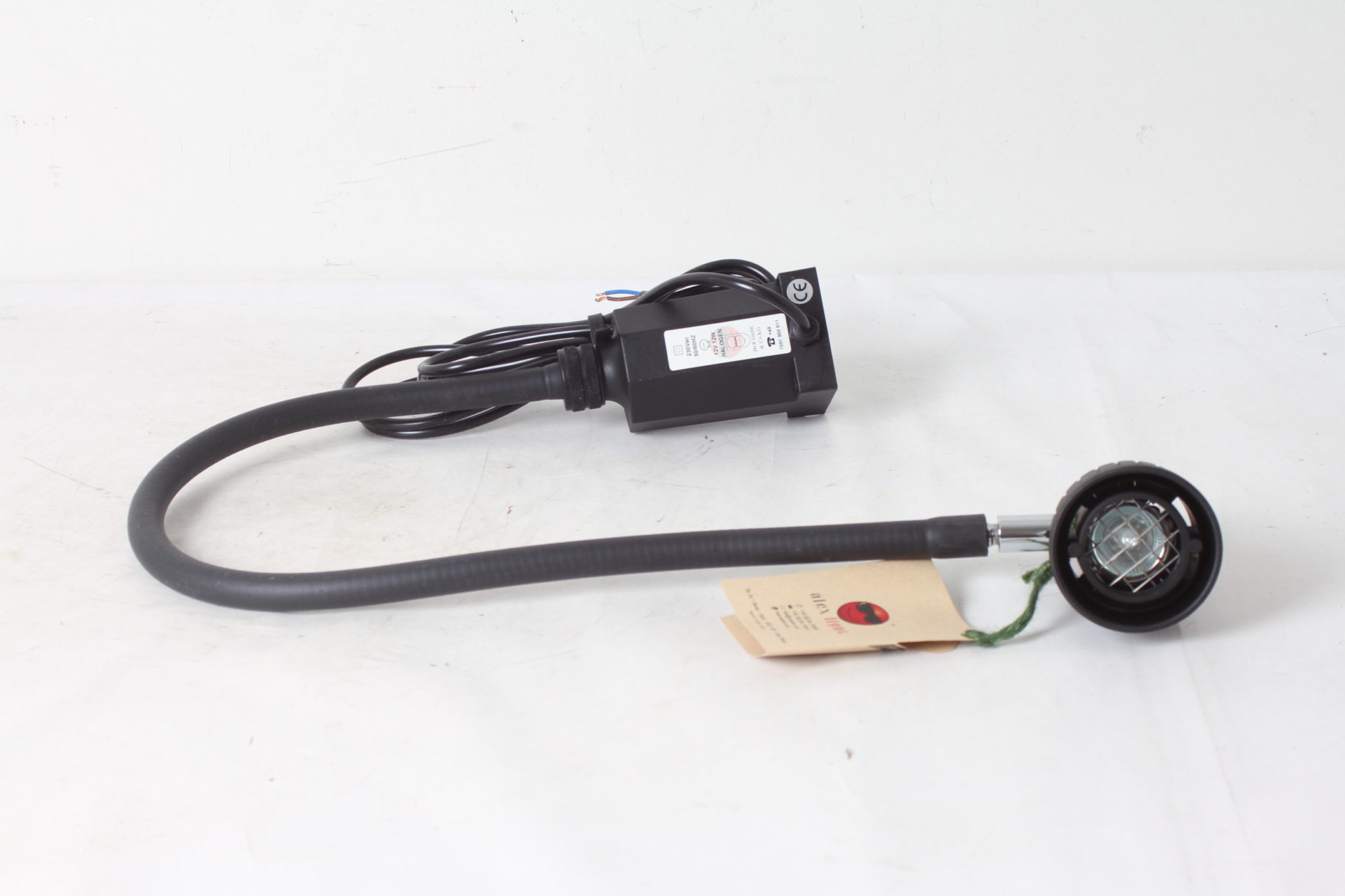 emmaus-scherwiller-etikette-occasion-lampe-alex-light-a fixer-burreau-noir (1)