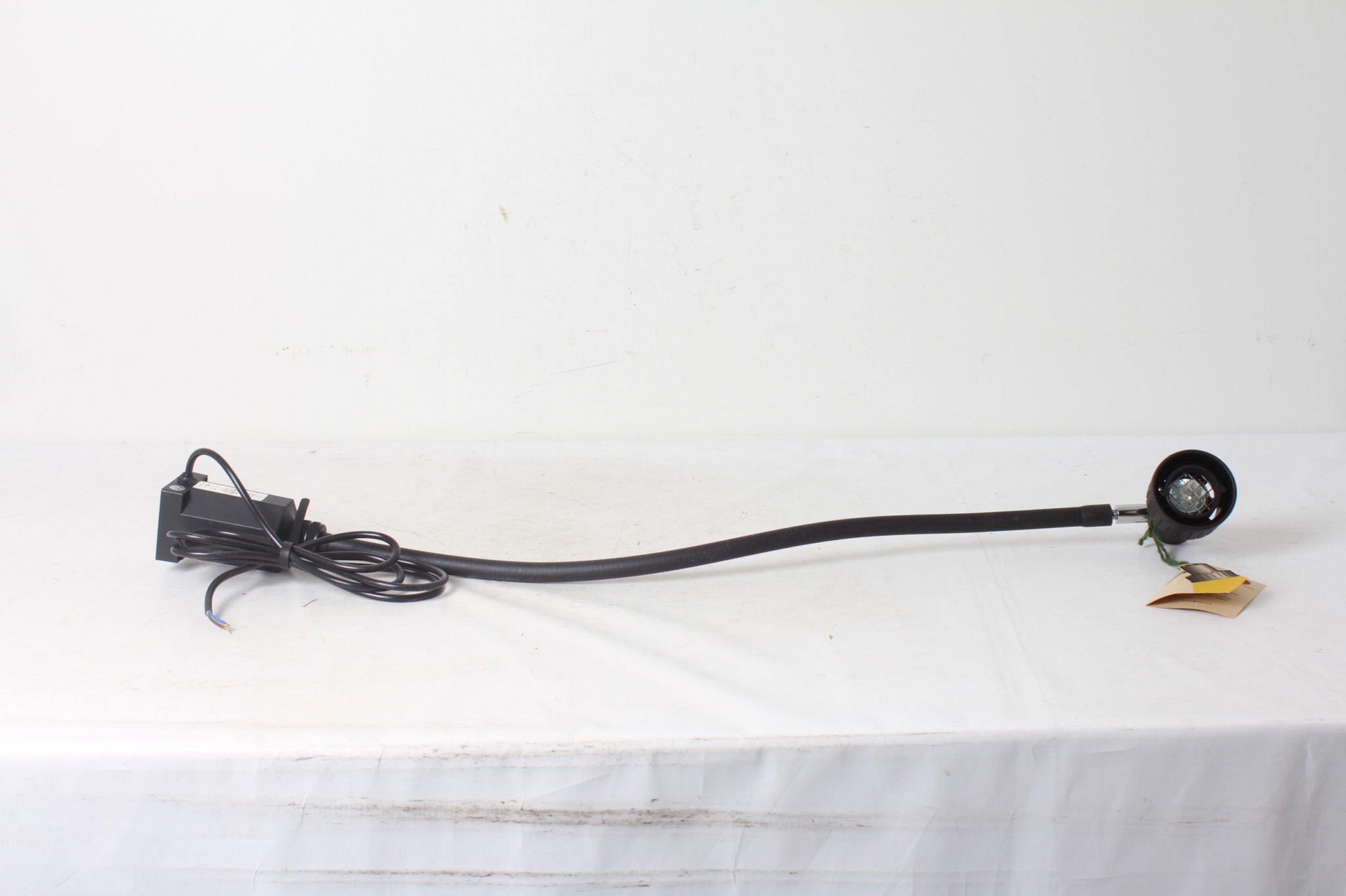 emmaus-scherwiller-etikette-occasion-lampe-alex-light-a fixer-burreau-noir (5)