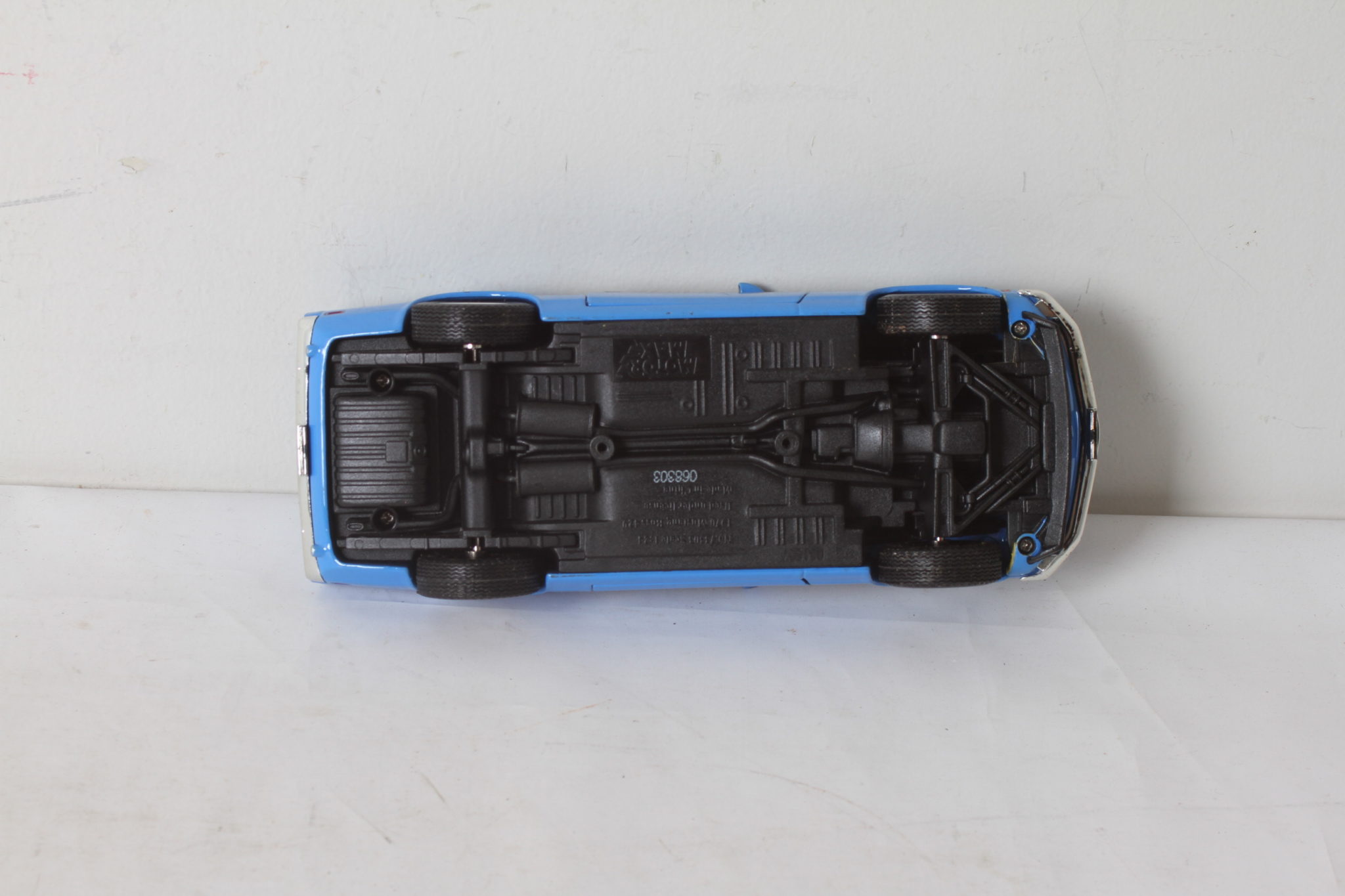 emmaus-scherwiller-etikette-occasion -Mustang Scale - 124 - Motor Max (1)