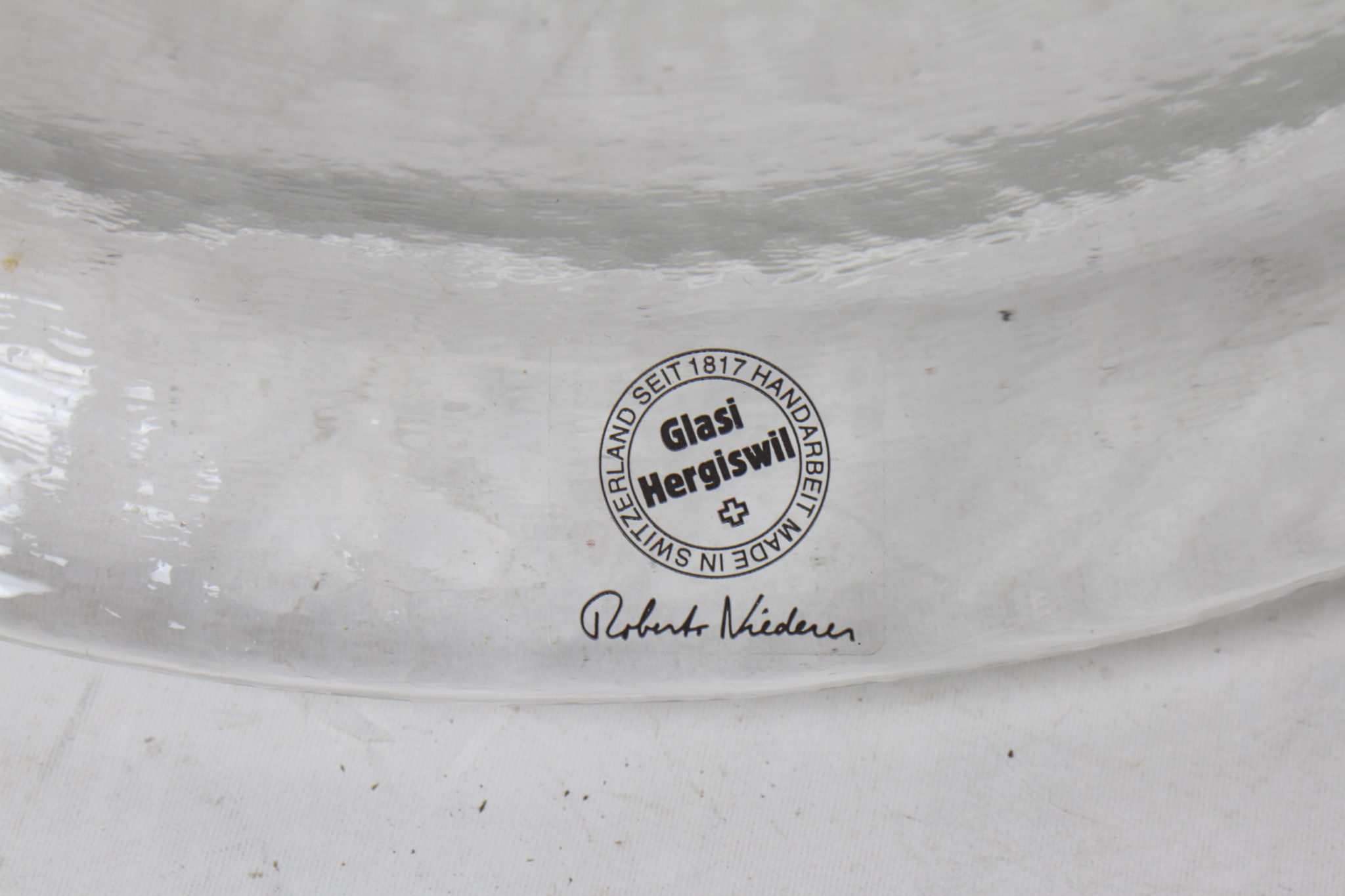 grande-assiette-plat-coupe-fruits-verre-epais-glasi-hergiswil-roberto-niederer-art-de-la-table-occasion-emmaus-scherwiller-etikette (1)