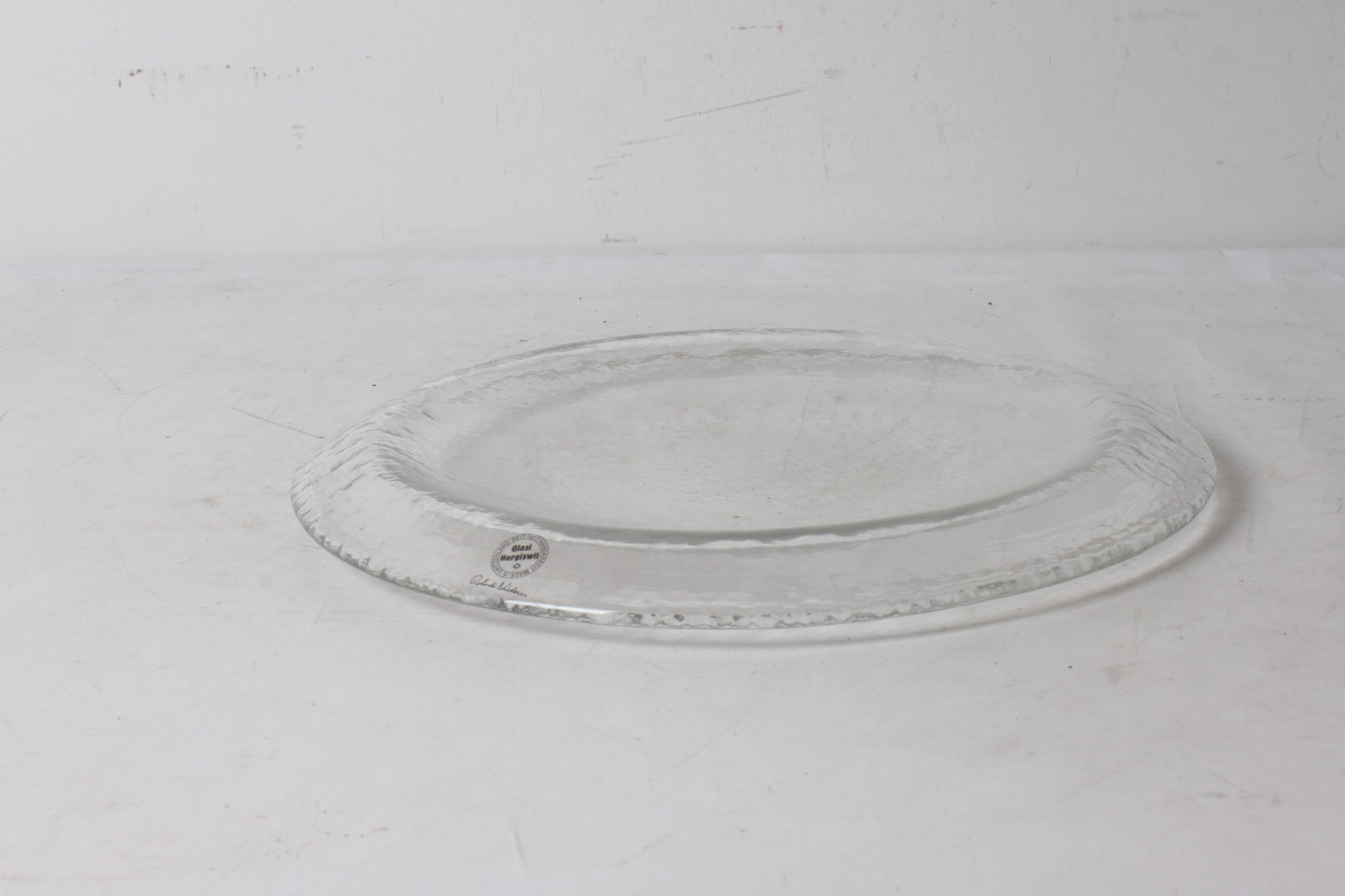 grande-assiette-plat-coupe-fruits-verre-epais-glasi-hergiswil-roberto-niederer-art-de-la-table-occasion-emmaus-scherwiller-etikette (4)