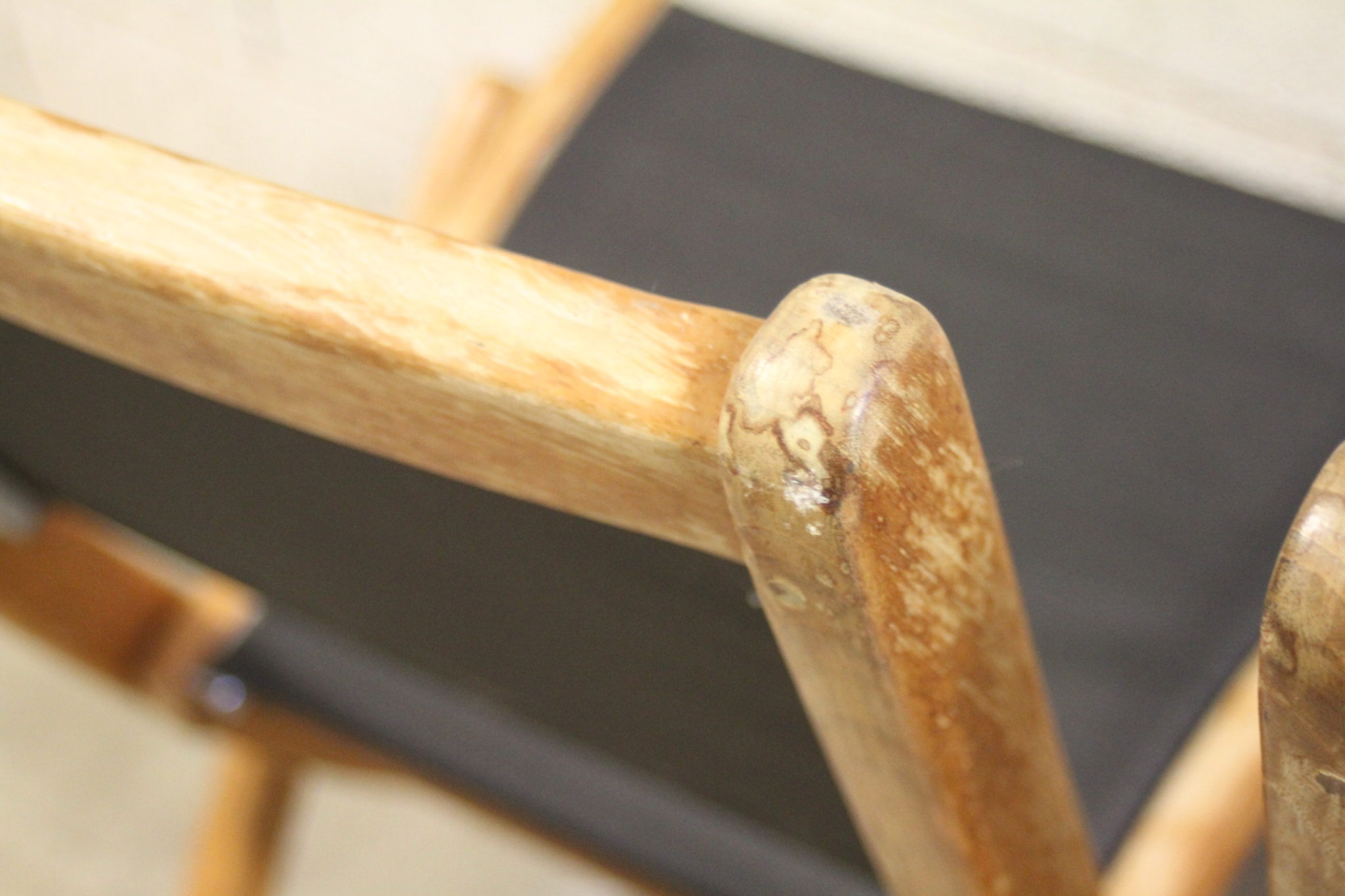 paire-chaises-pliantes-jardin-bois-resine-mobilier-exterieur-occasion-emmaus-scherwiller-etikette (6)