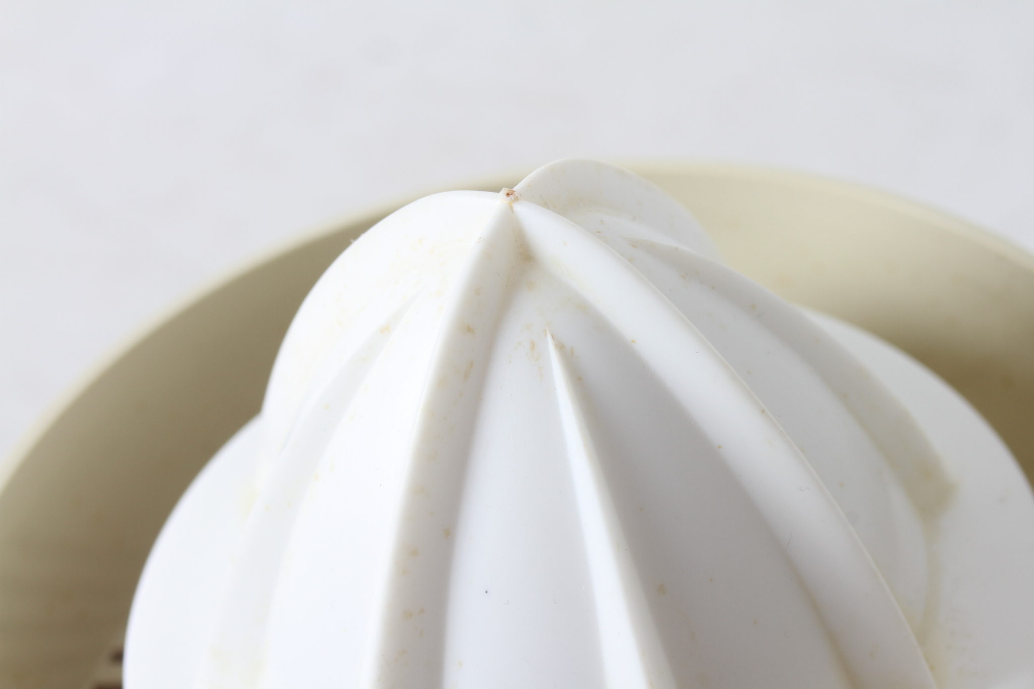 presse-agrume-electrique-space-age-vintage-seb-petit-electromenager-occasion-emmaus-scherwiller-etikette (1)