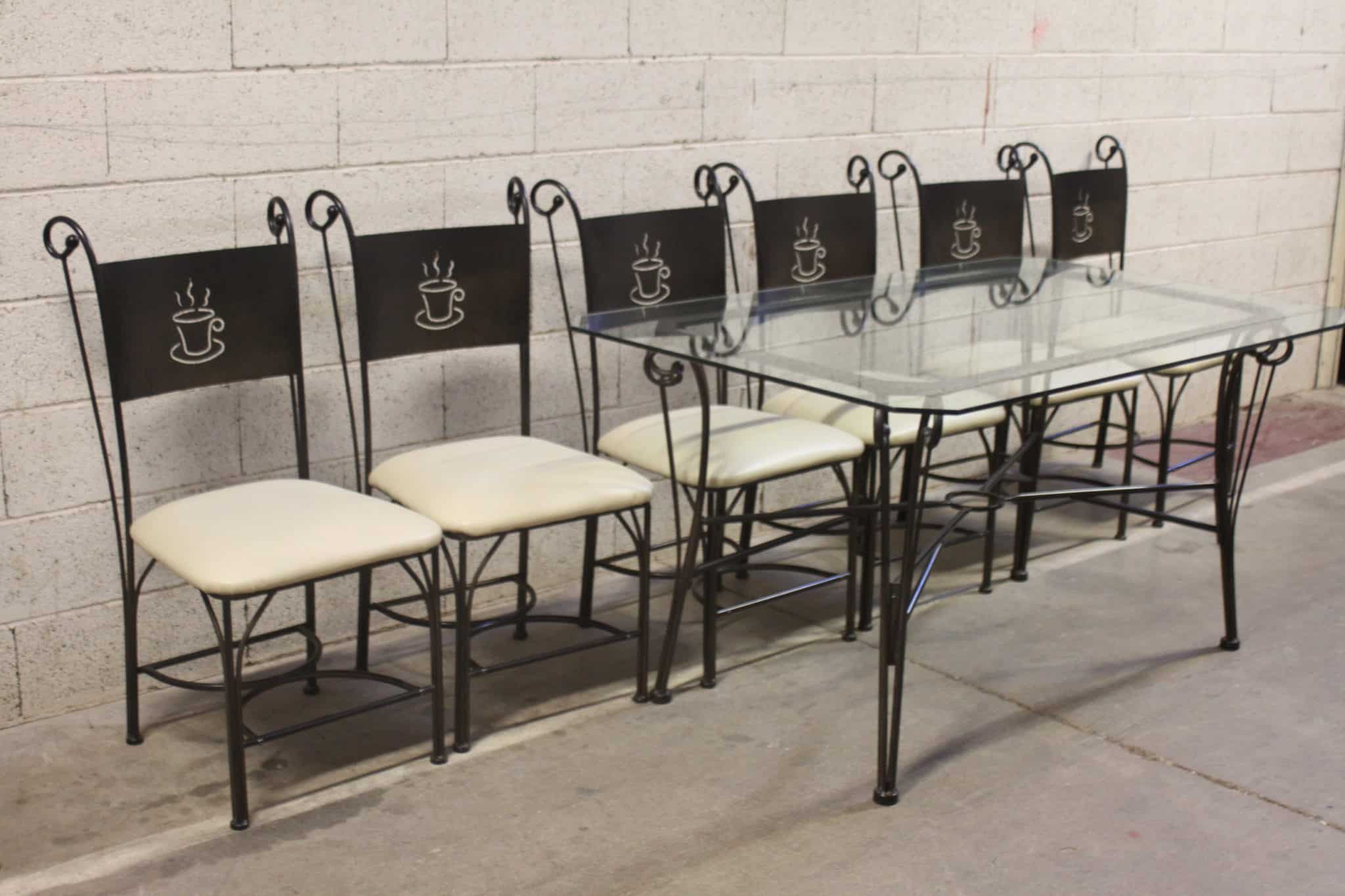 salle-a-manger-fer-forge-verre-skai-motif-tasse-cafe-mobilier-brocante-occasion-emmaus-scherwiller-etikette (3)