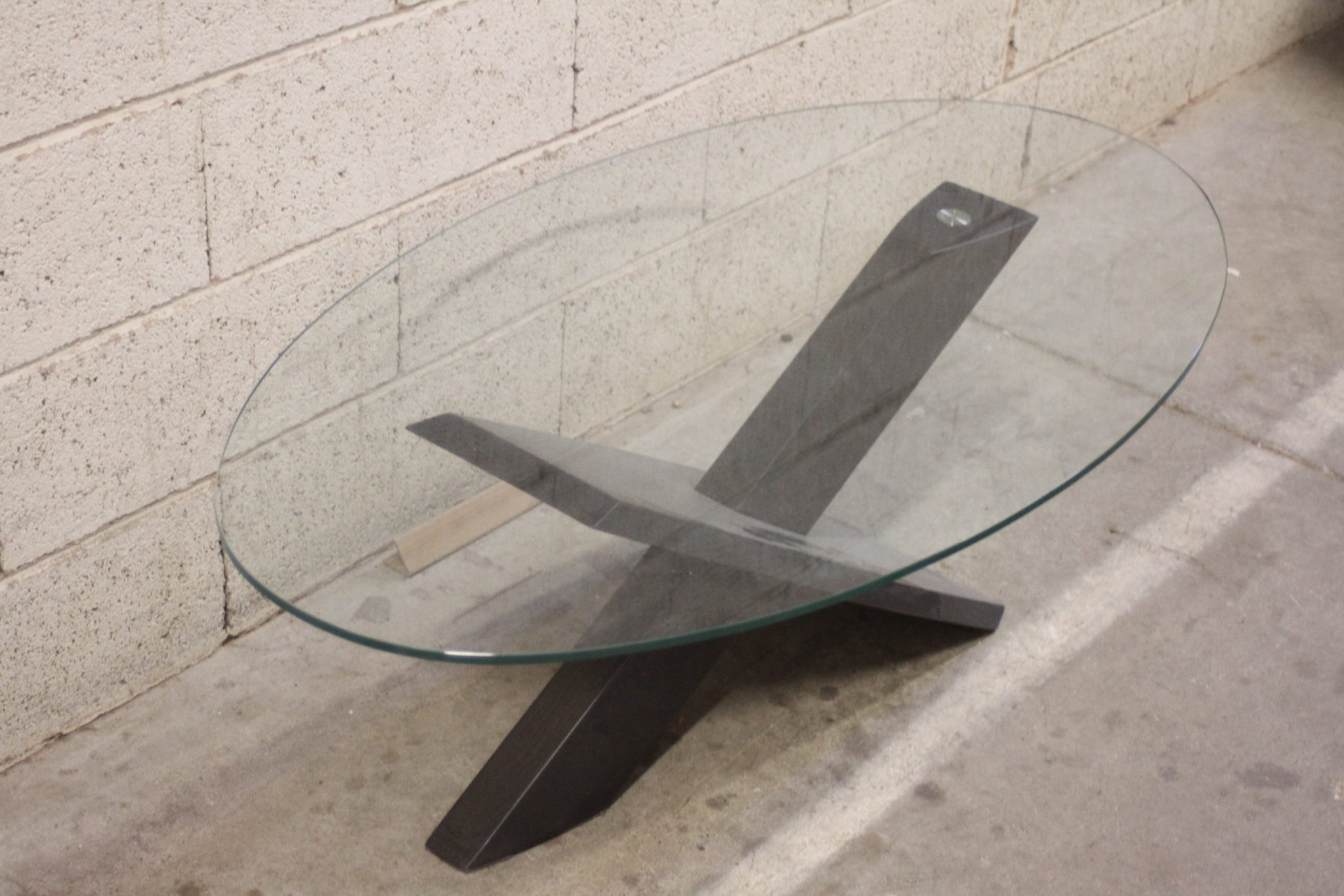 table-basse-design-ovale-en-verre-et-bois-mobilier-brocante-occasion-emmaus-scherwiller-etikette (1)