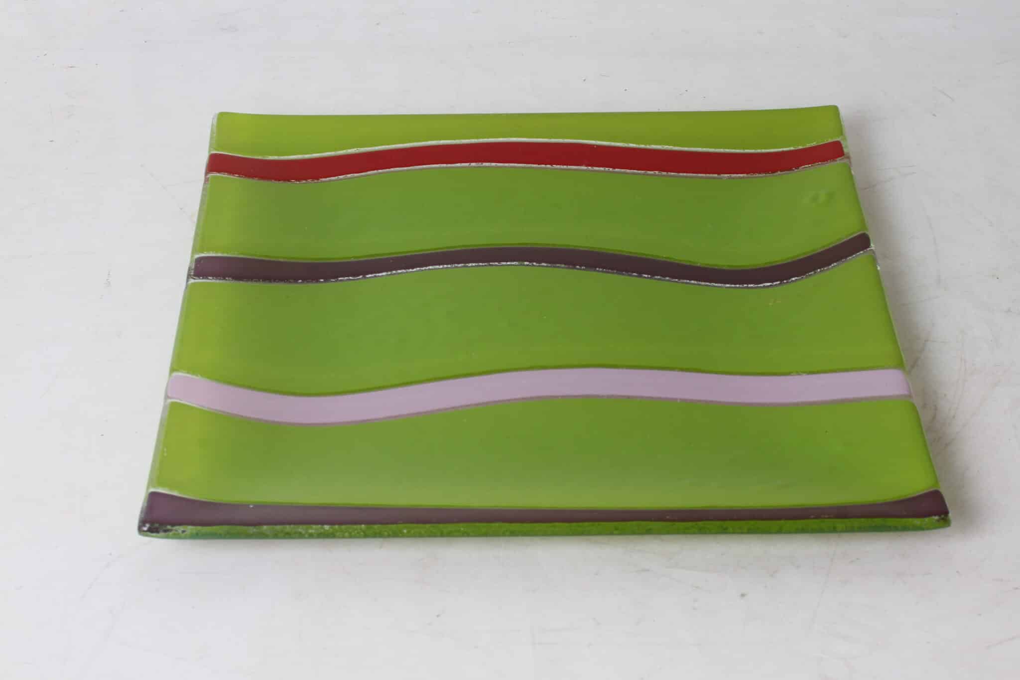 assiette-verre-epais-multicolore-centre-de-table-objets-deco-occasion-emmaus-scherwiller-etikette (4)