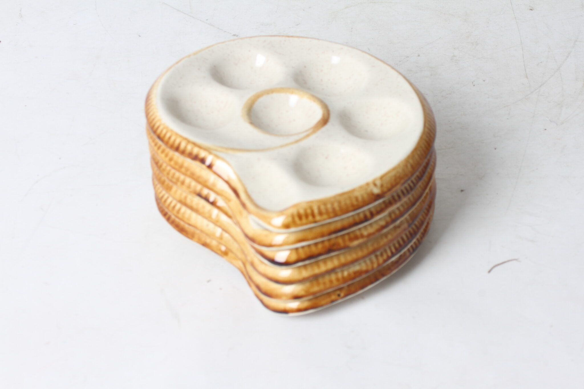 assiettes-a-escargots-en-ceramique-saint-clement-art-de-la-table-occasion-emmaus-scherwiller-etikette (1)