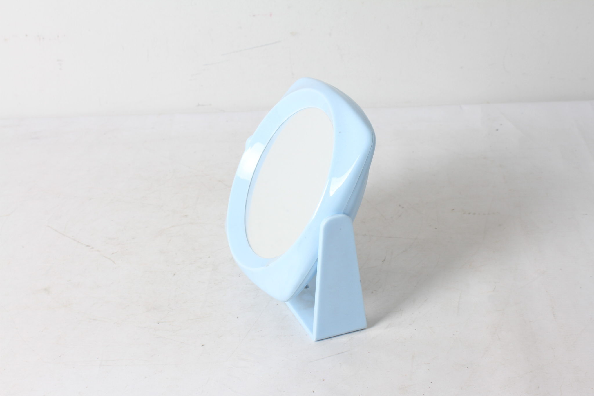 miroir-double-face-maquillage-grossissant-plastique-bleu-design-retro-objets-deco-occasion-emmaus-scherwiller-etikette (2)