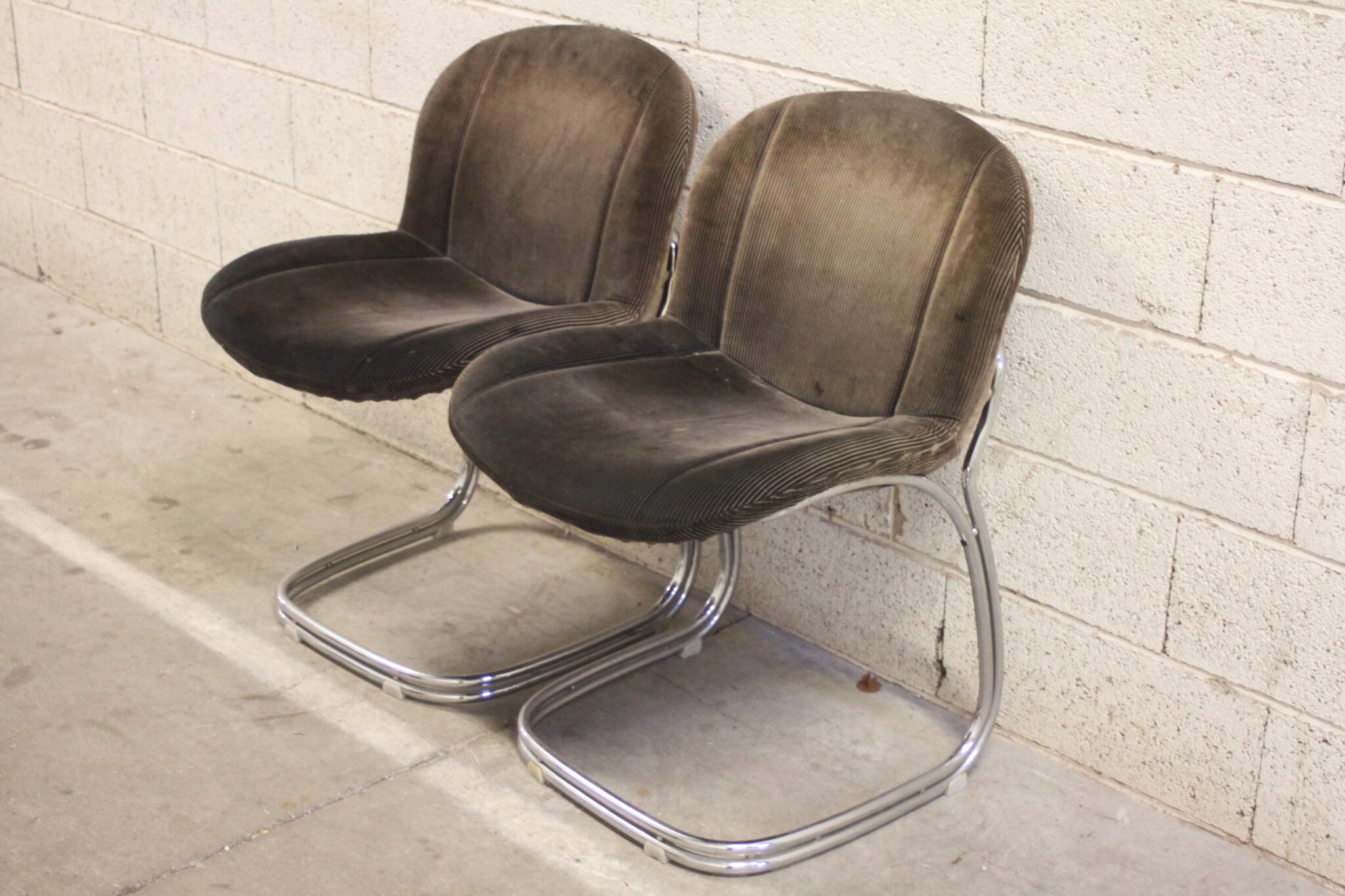 paire-chaises-vintage-design-gastone-rinaldi-pour-rima-mobilier-brocante-occasion-emmaus-scherwiller-etikette (1)