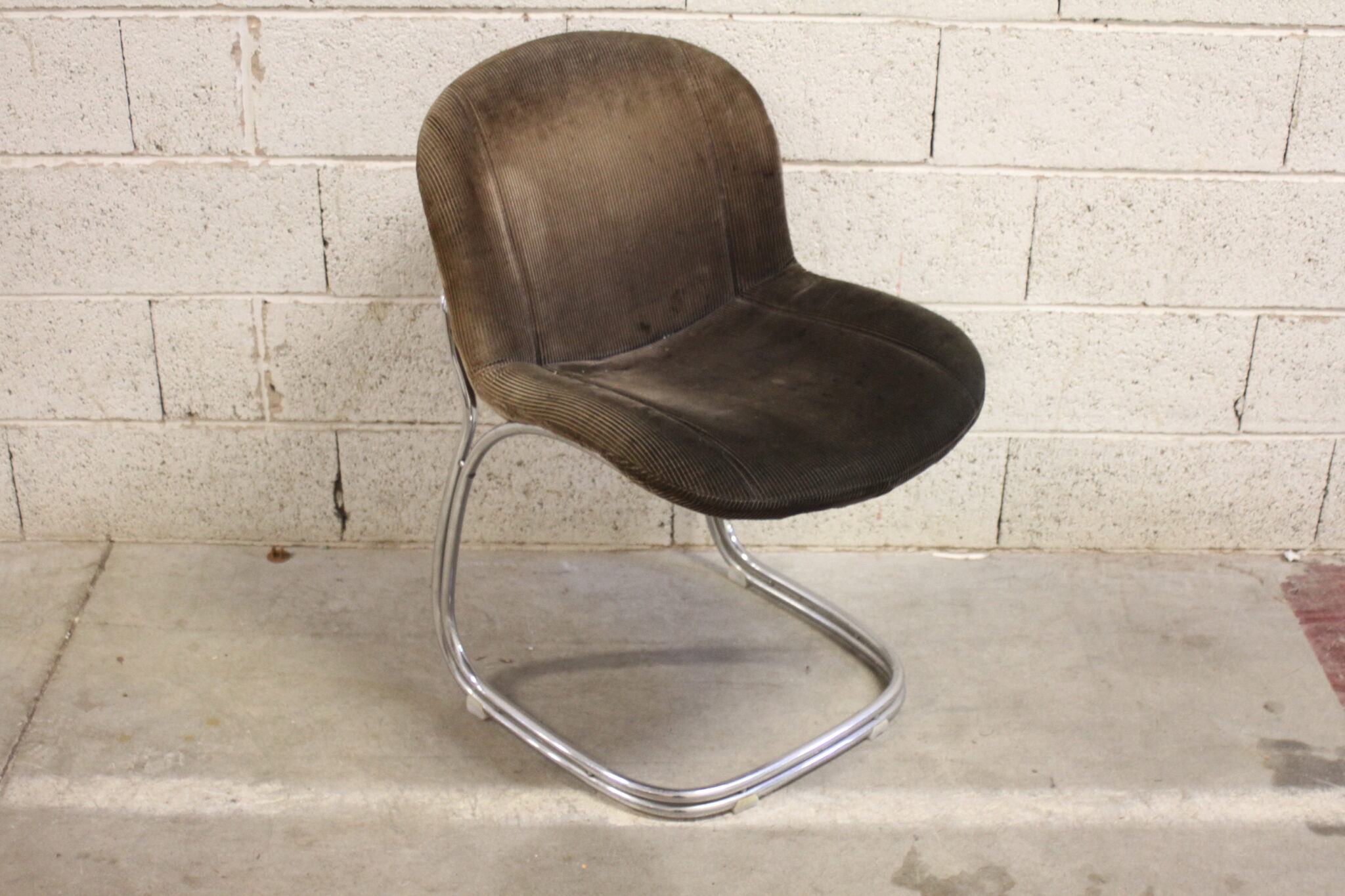 paire-chaises-vintage-design-gastone-rinaldi-pour-rima-mobilier-brocante-occasion-emmaus-scherwiller-etikette (2)