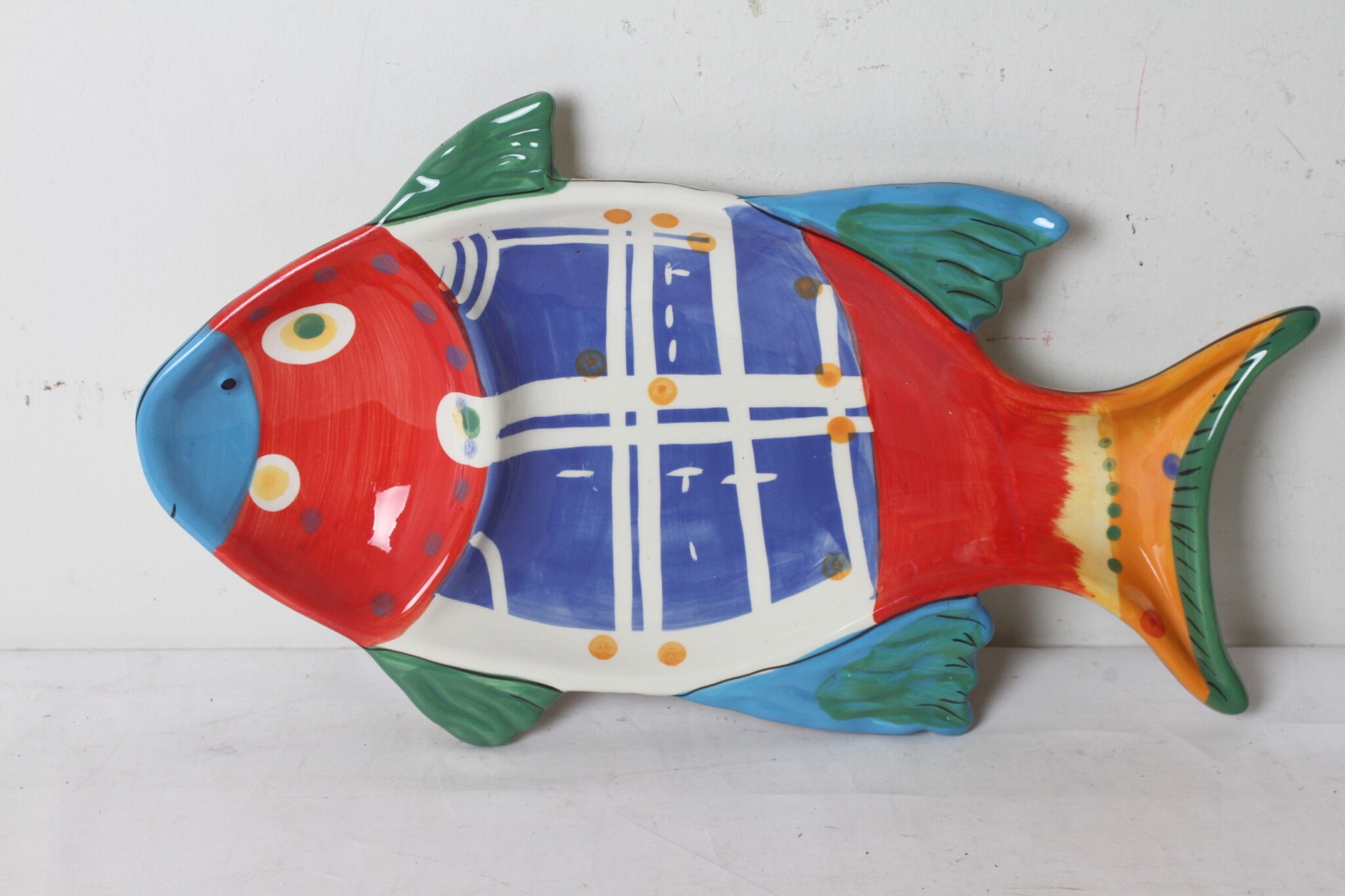 plat-de-presentation-poisson-multicolore-foreside-ceramique-art-de-la-table-objets-deco-occasion-emmaus-scherwiller-etikette (2)