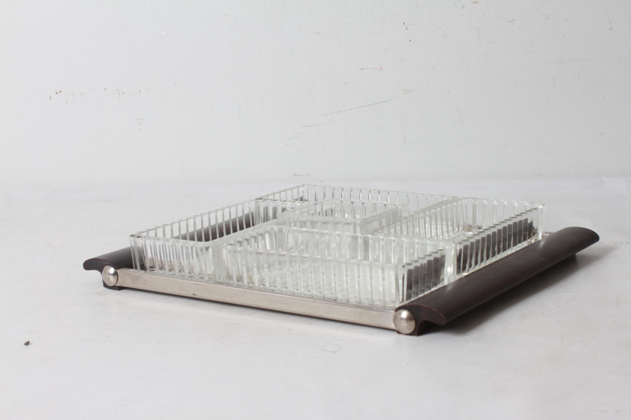 plateau-de-service-aperitif-vintage-style-art-deco-5-compartiments-verre-presse-art-de-la-table-brocante-occasion-emmaus-scherwiller-etikette (1)