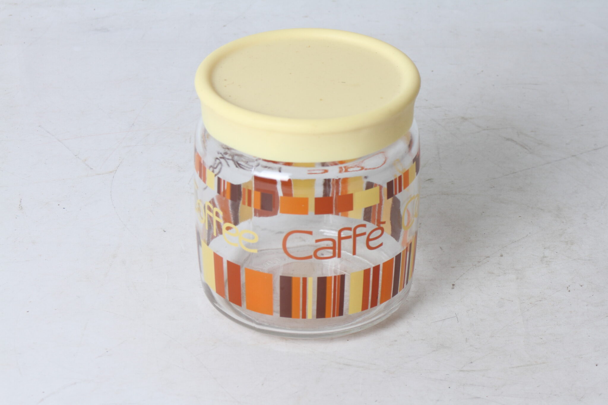 pot-a-cafe-vintage-en-verre-bormioli-rocco-couvercle-plastique-jaune-art-de-la-table-occasion-emmaus-scherwiller-etikette (2)