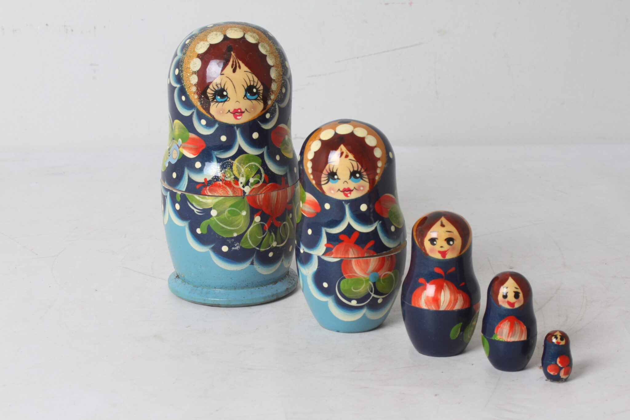 poupees-gigognes-russes-matriochka-objets-deco-occasion-emmaus-scherwiller-etikette (4)