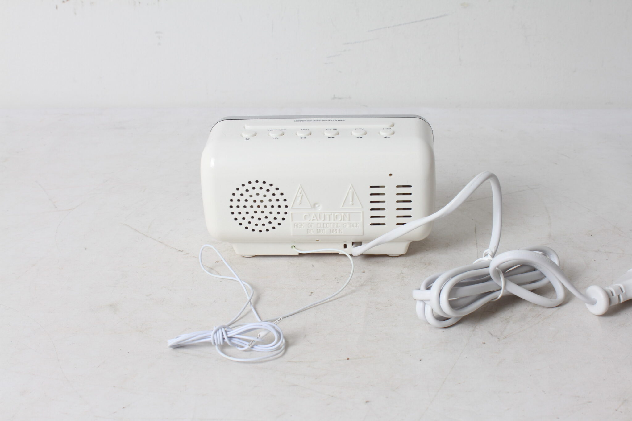 radio-réveil-electrique-microspot-cr-180-petit-electromenager-occasion-emmaus-scherwiller-etikette (1)