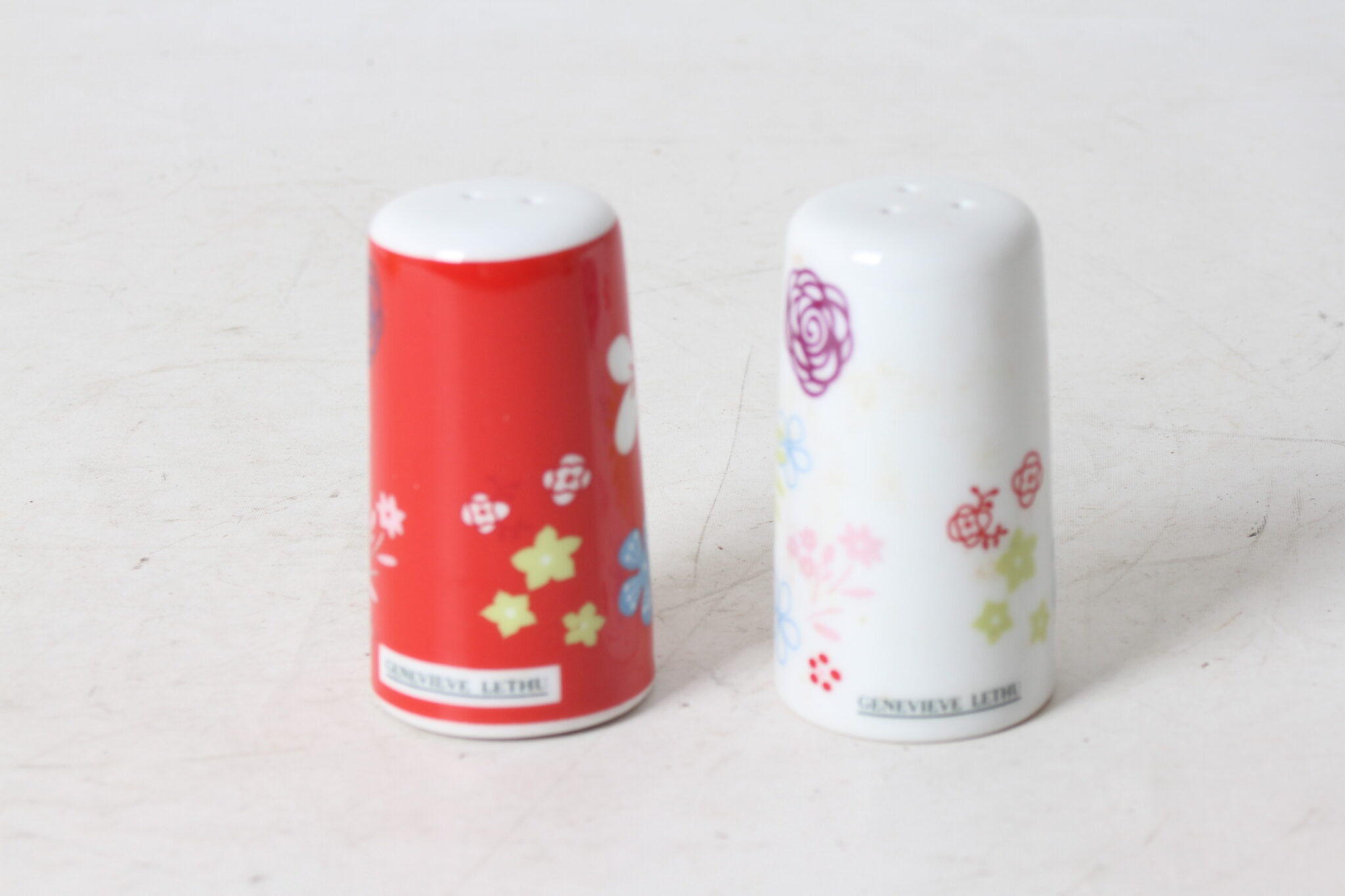 saliere-et-poivriere-ceramique-genevieve-lethu-art-de-la-table-occaision-emmaus-scherwiller-etikette (4)