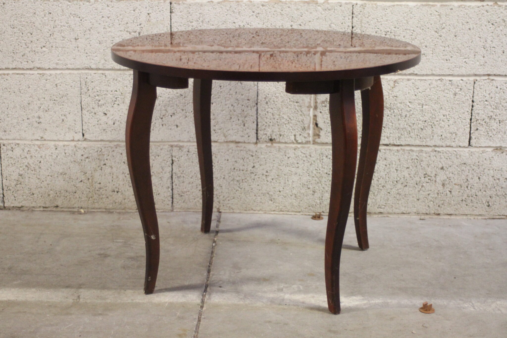 table-basse-ronde-grand-gueridon-bois-laque-style-art-deco-mobilier-brocante-occasion-emmaus-scherwiller-etikette (3)