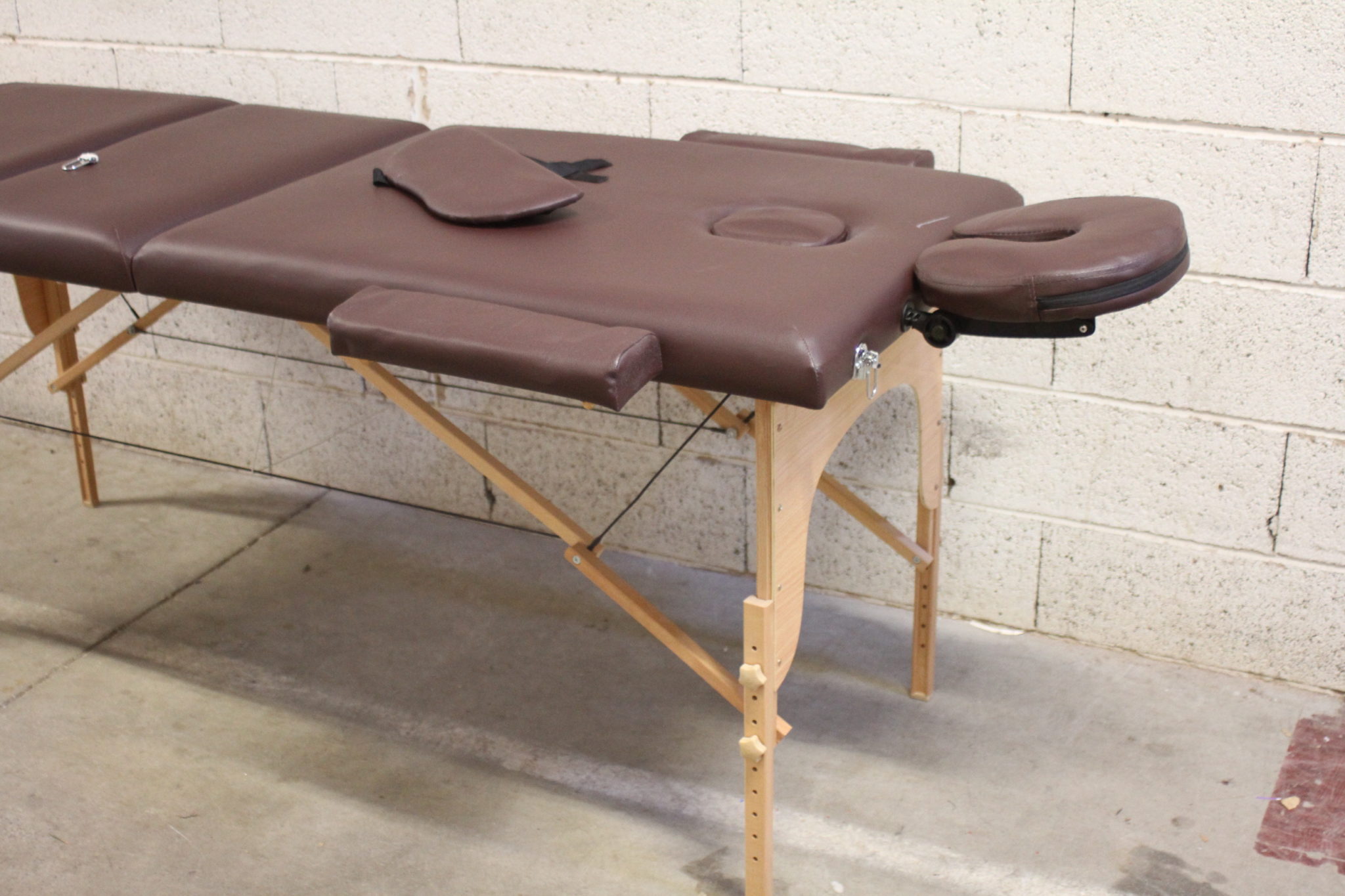 table-de-massage-professionnelle-pliante-bois-skai-materiel-medical-occasion-emmaus-scherwiller-etikette (5)