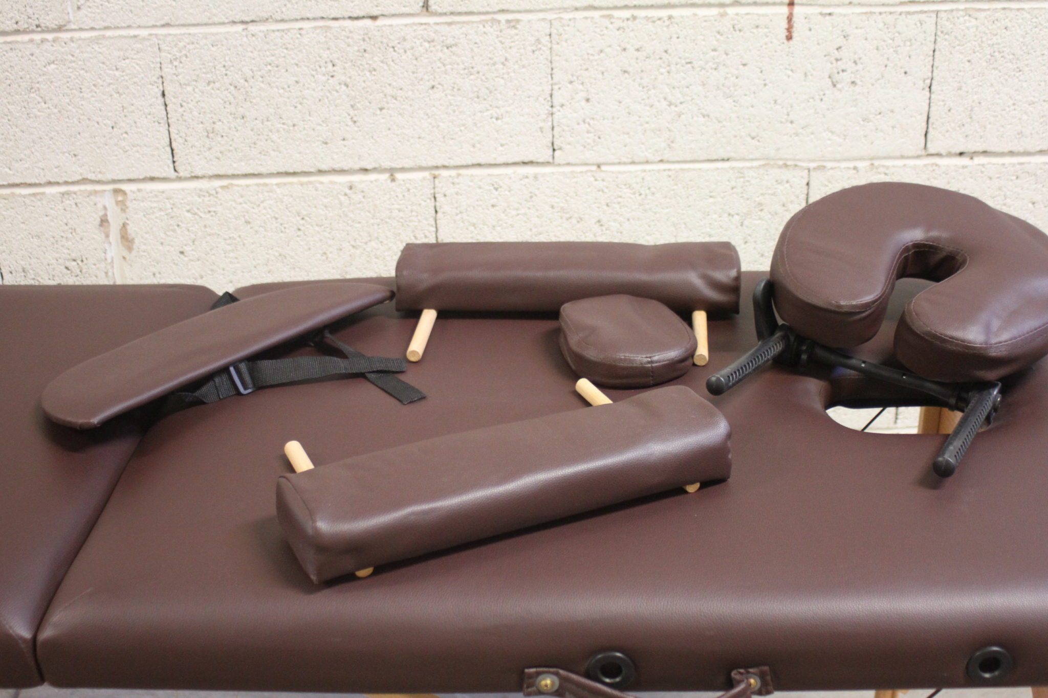 table-de-massage-professionnelle-pliante-bois-skai-materiel-medical-occasion-emmaus-scherwiller-etikette (7)