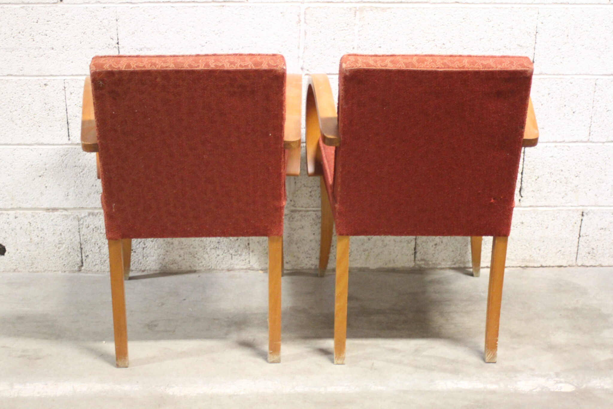 paire-de-fauteuils-bridge-vintage-bois-assise-ressorts-tissu-bouclettes-mobilier-brocante-occasion-emmaus-scherwiller-etikette (5)