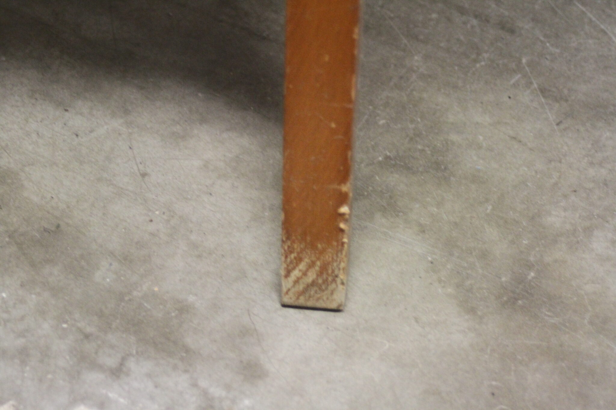 paire-de-fauteuils-bridge-vintage-bois-assise-ressorts-tissu-bouclettes-mobilier-brocante-occasion-emmaus-scherwiller-etikette (7)