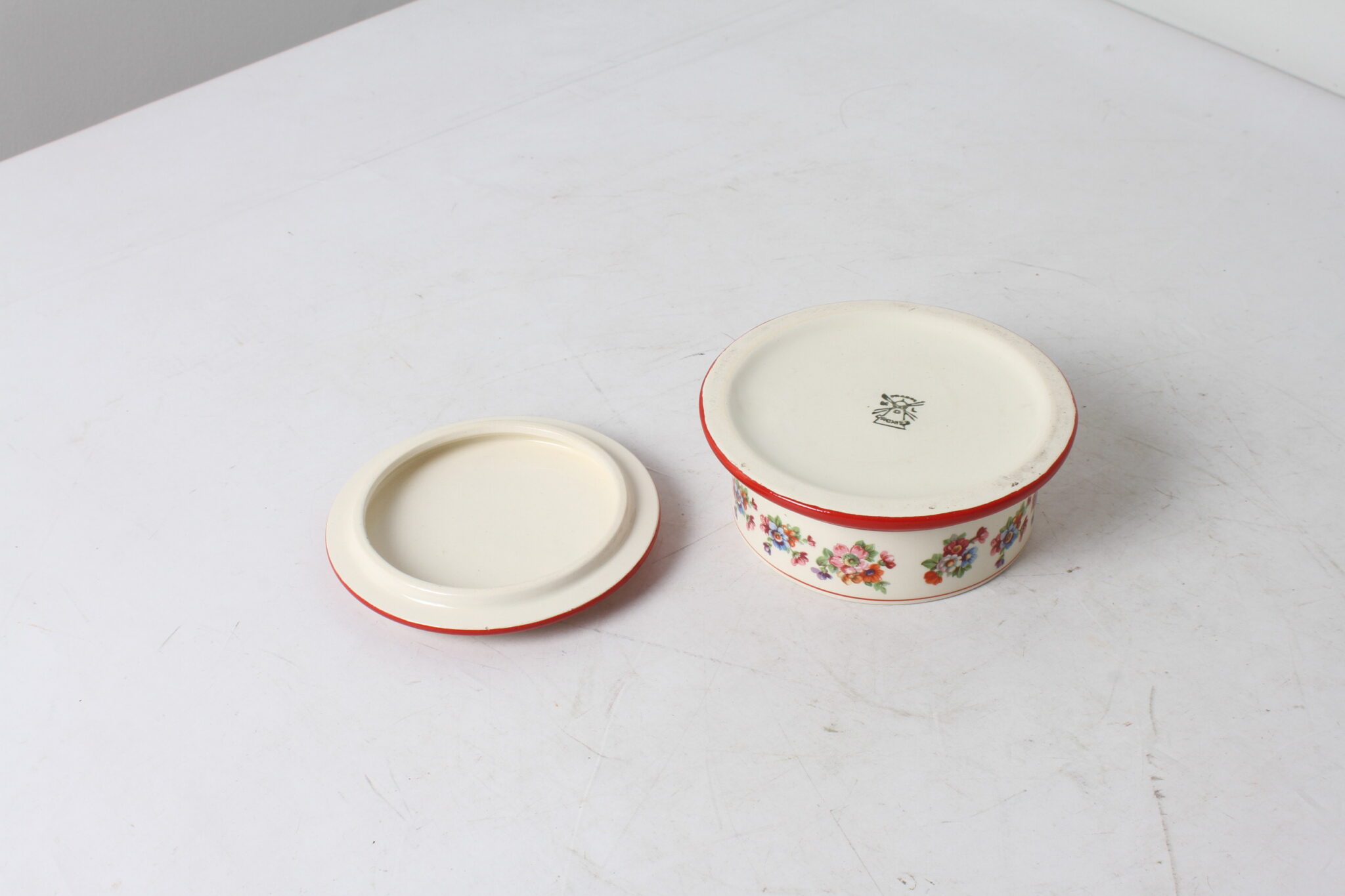 Bonbonnière ronde en céramique vintage Orchies (1)