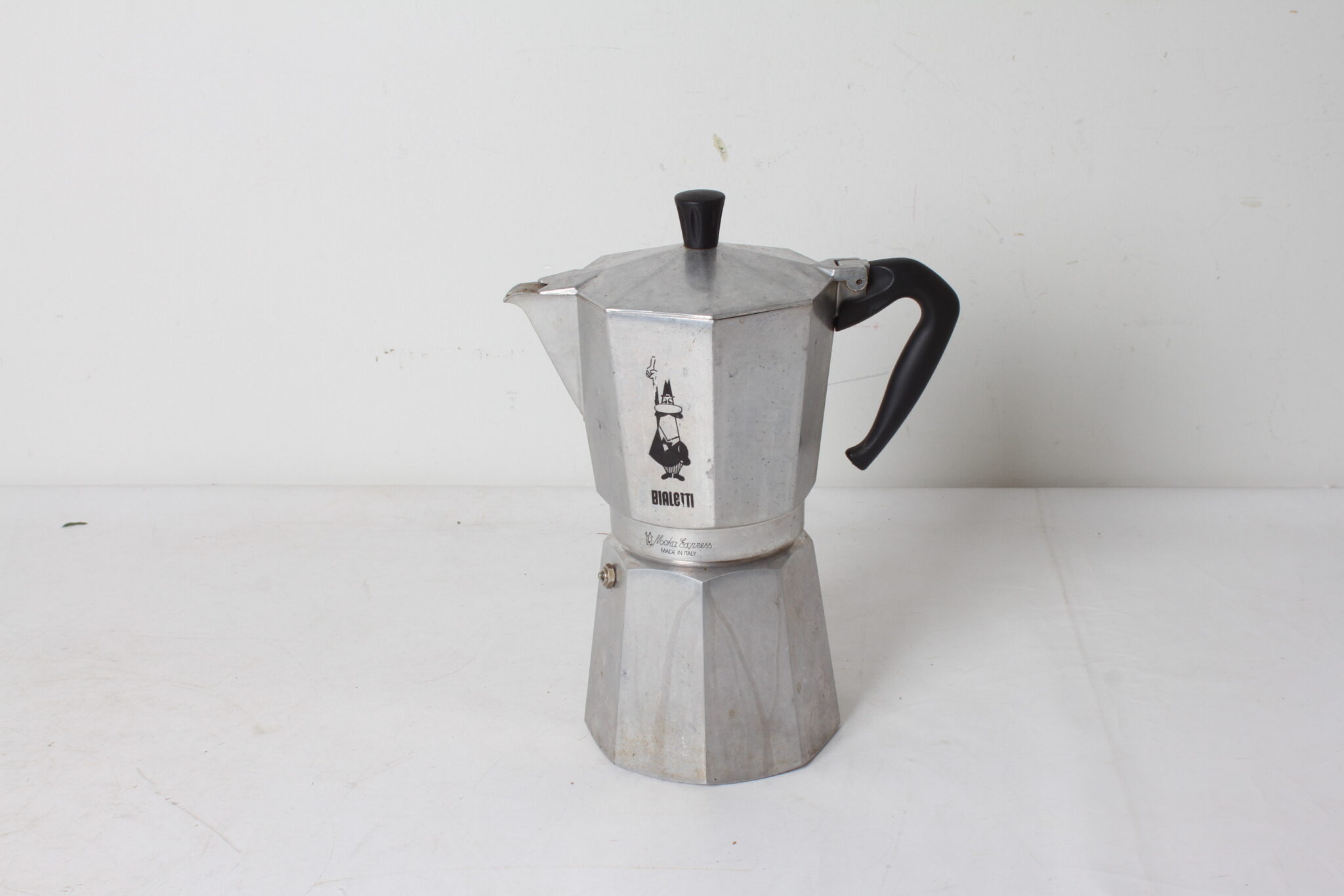 cafetiere-italienne-bialetti-moka-express-art-de-la-table-occasion-emmaus-scherwiller-etikette (3)