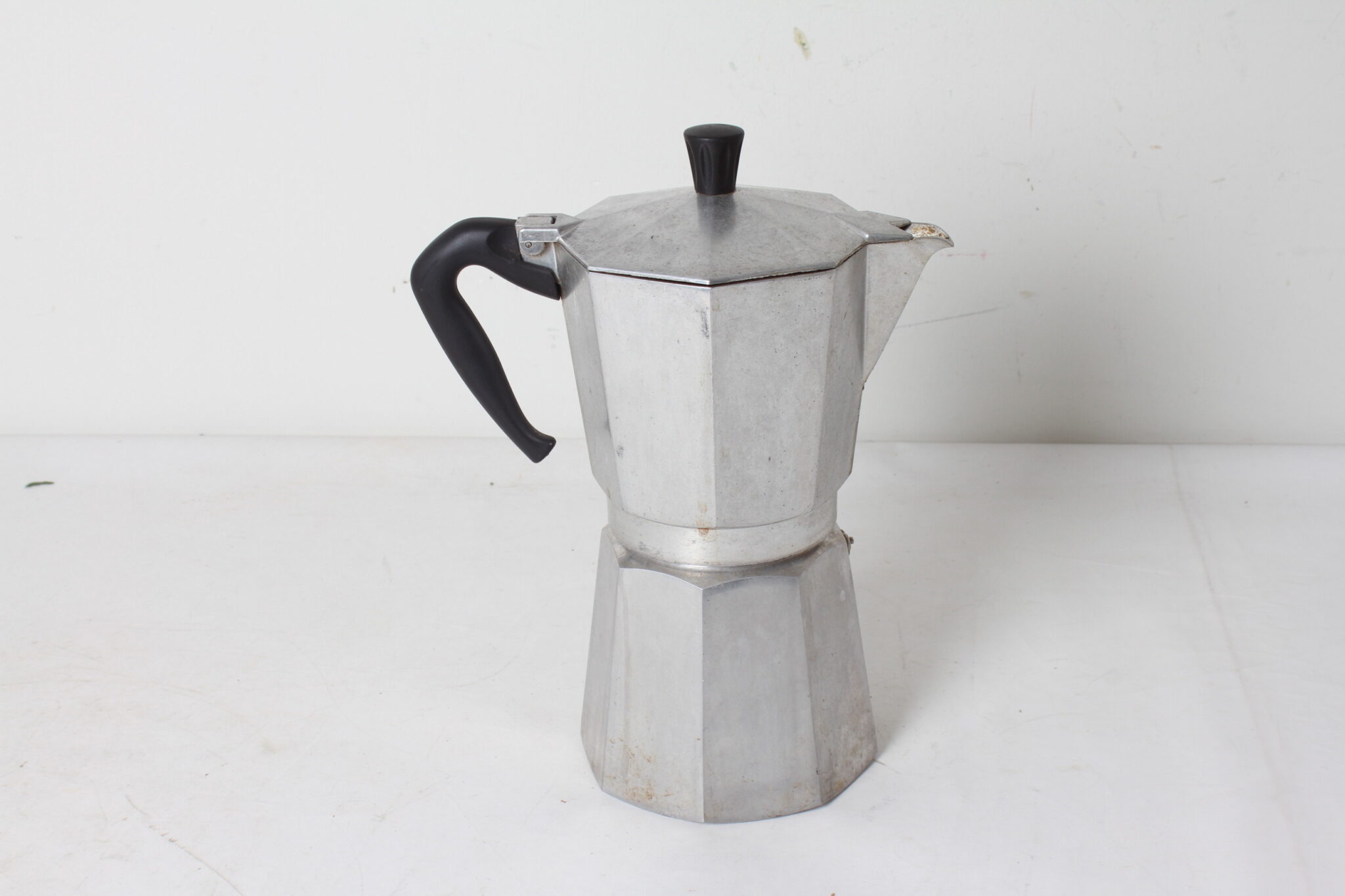 cafetiere-italienne-bialetti-moka-express-art-de-la-table-occasion-emmaus-scherwiller-etikette (4)
