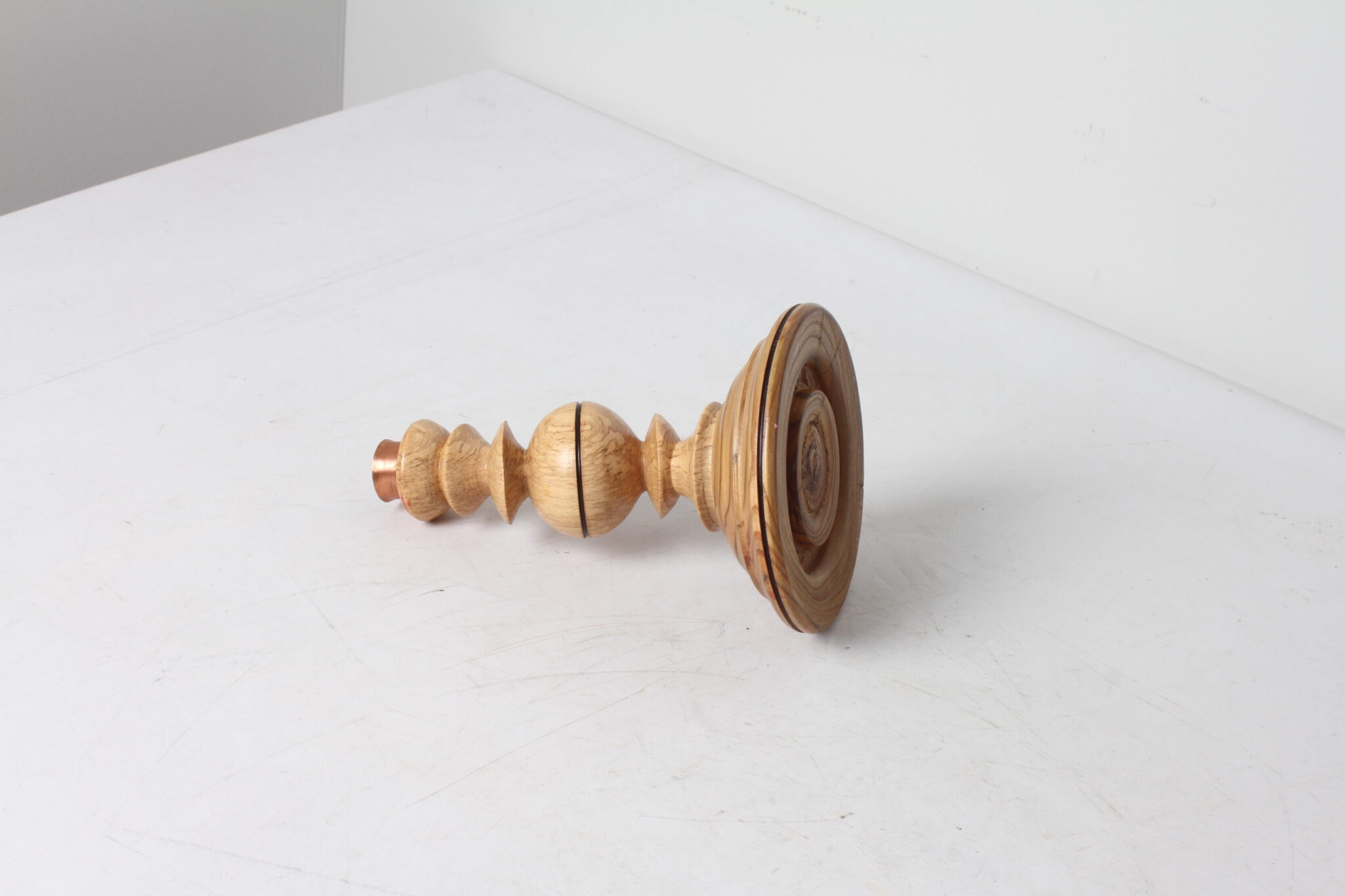 chandelier-design-scandinave-bois-sculpte-objets-deco-occasion-brocante-emmaus-scherwiller-etikette (4)