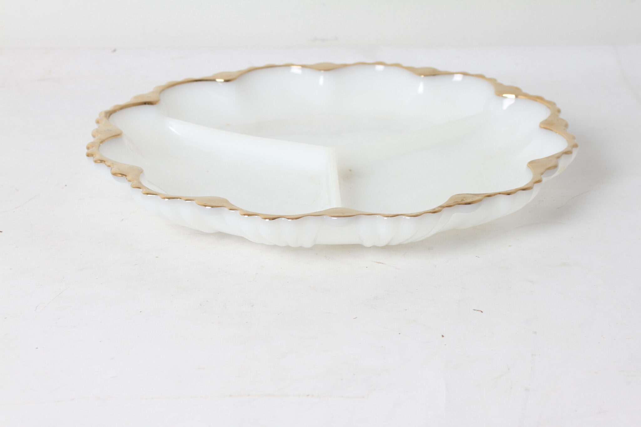 coupe de service en opaline blanche (1)