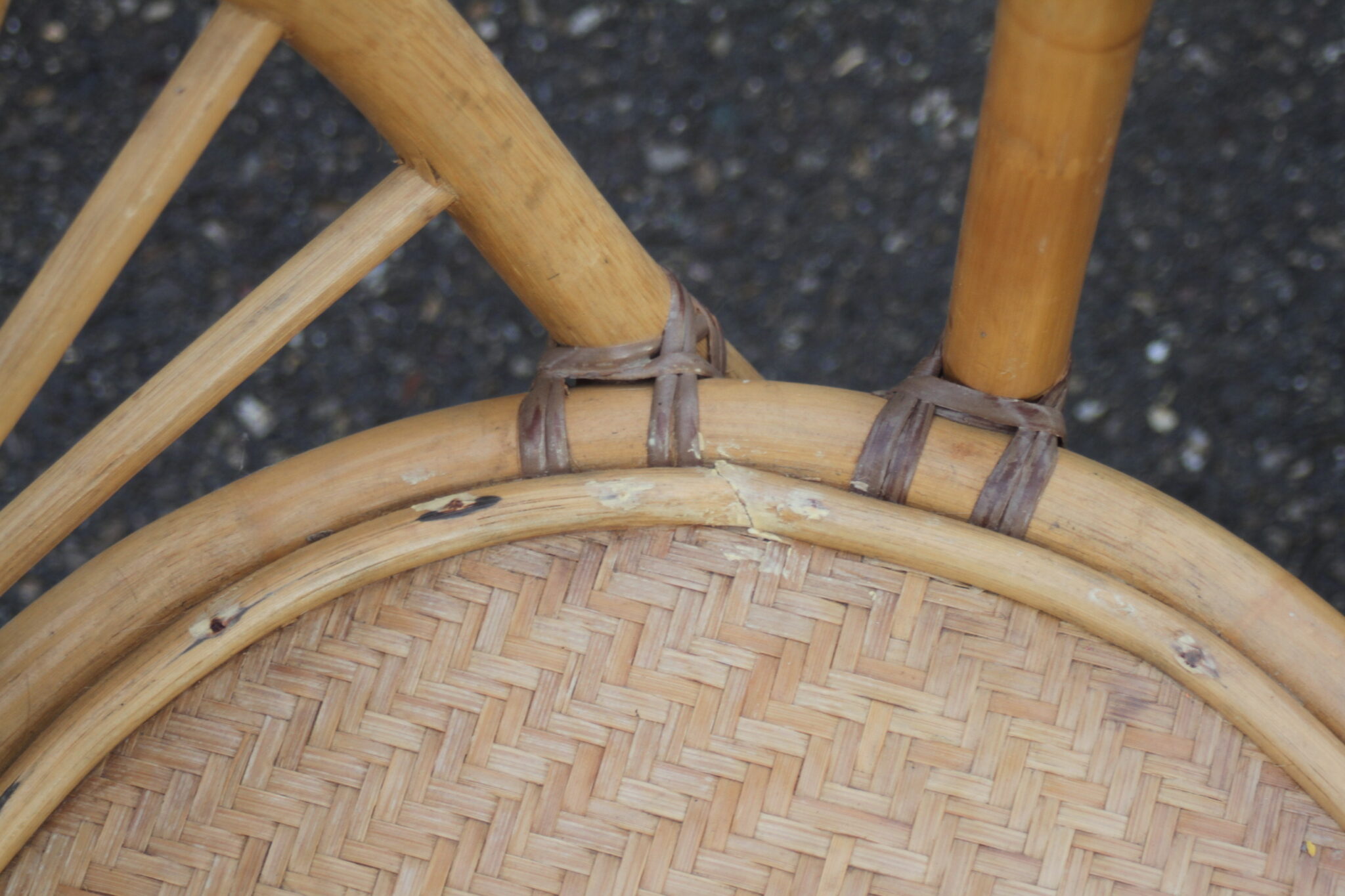 ensemble-vintage-table-chaise-rotin-bambou-mobilier-brocante-occasion-emmaus-scherwiller-etikette (6)