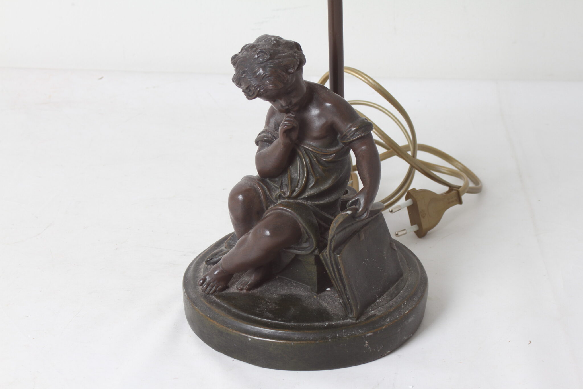 Lampe Art de France vintage – style classique (4)