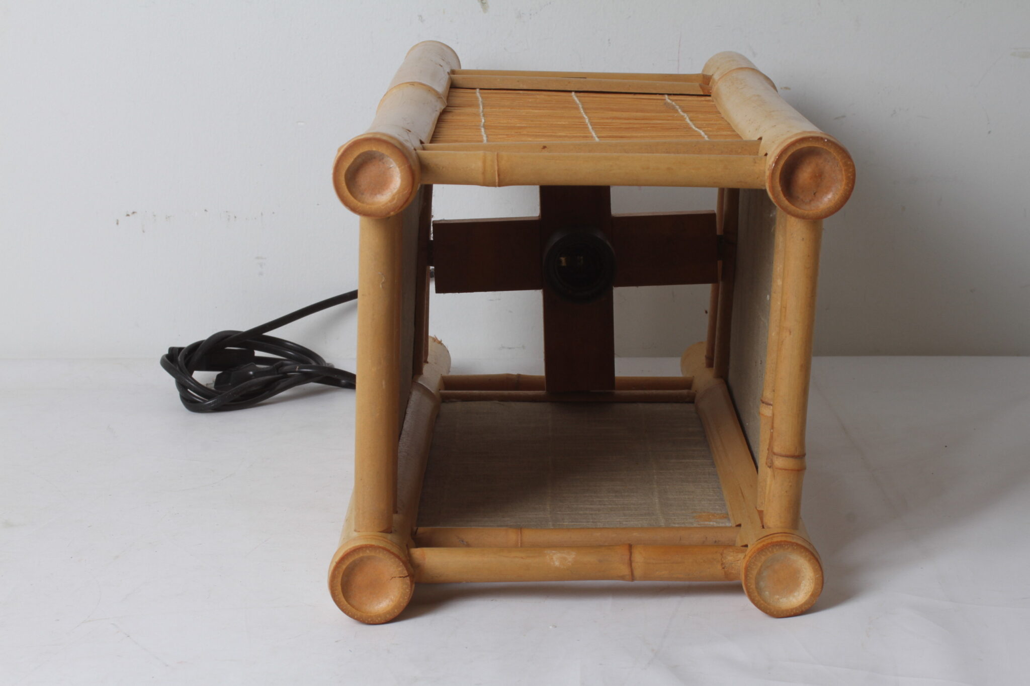 Lampe bambou artisanale vintage (2)