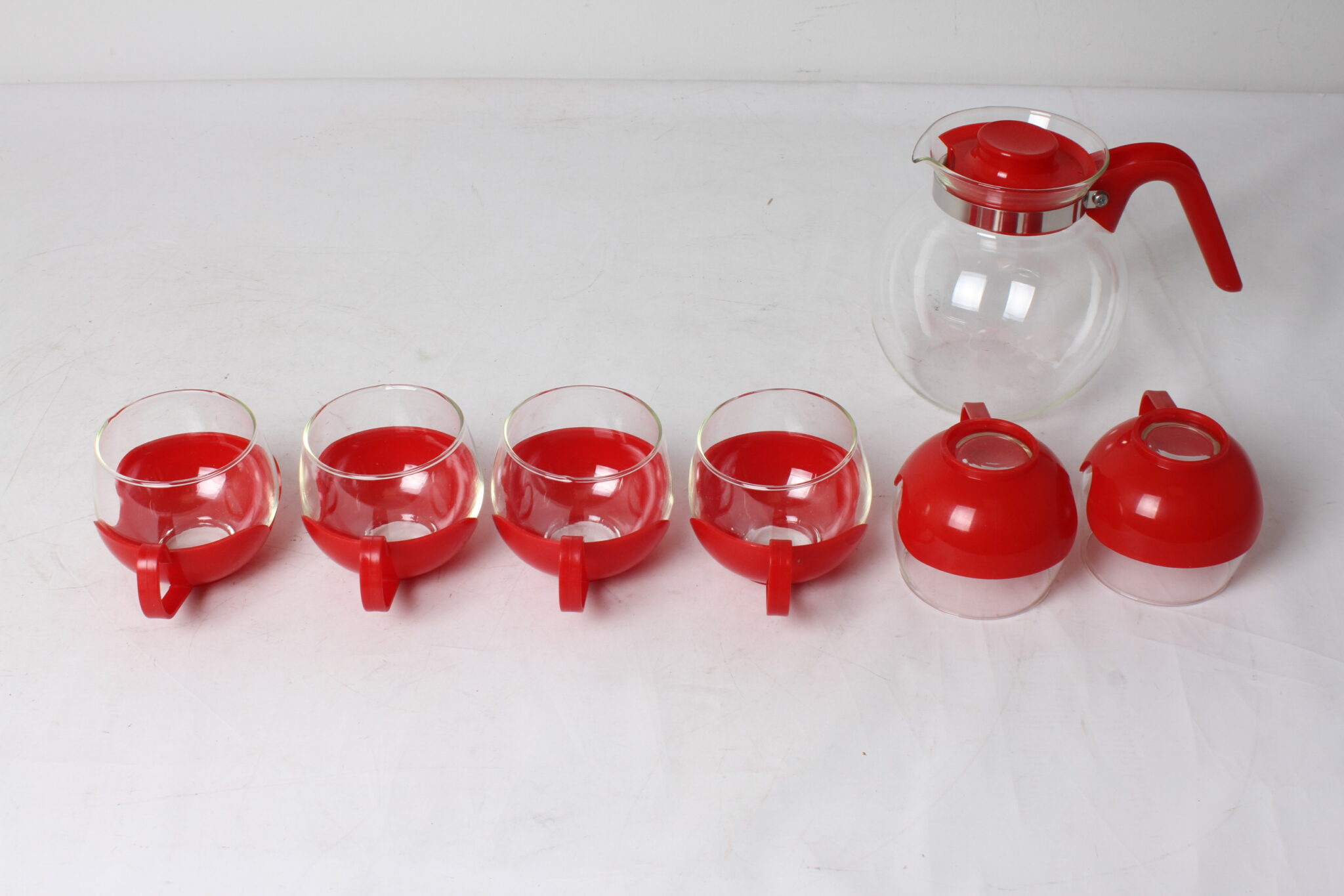 Service à thé avec pichet et tasses assorties vintage (6)