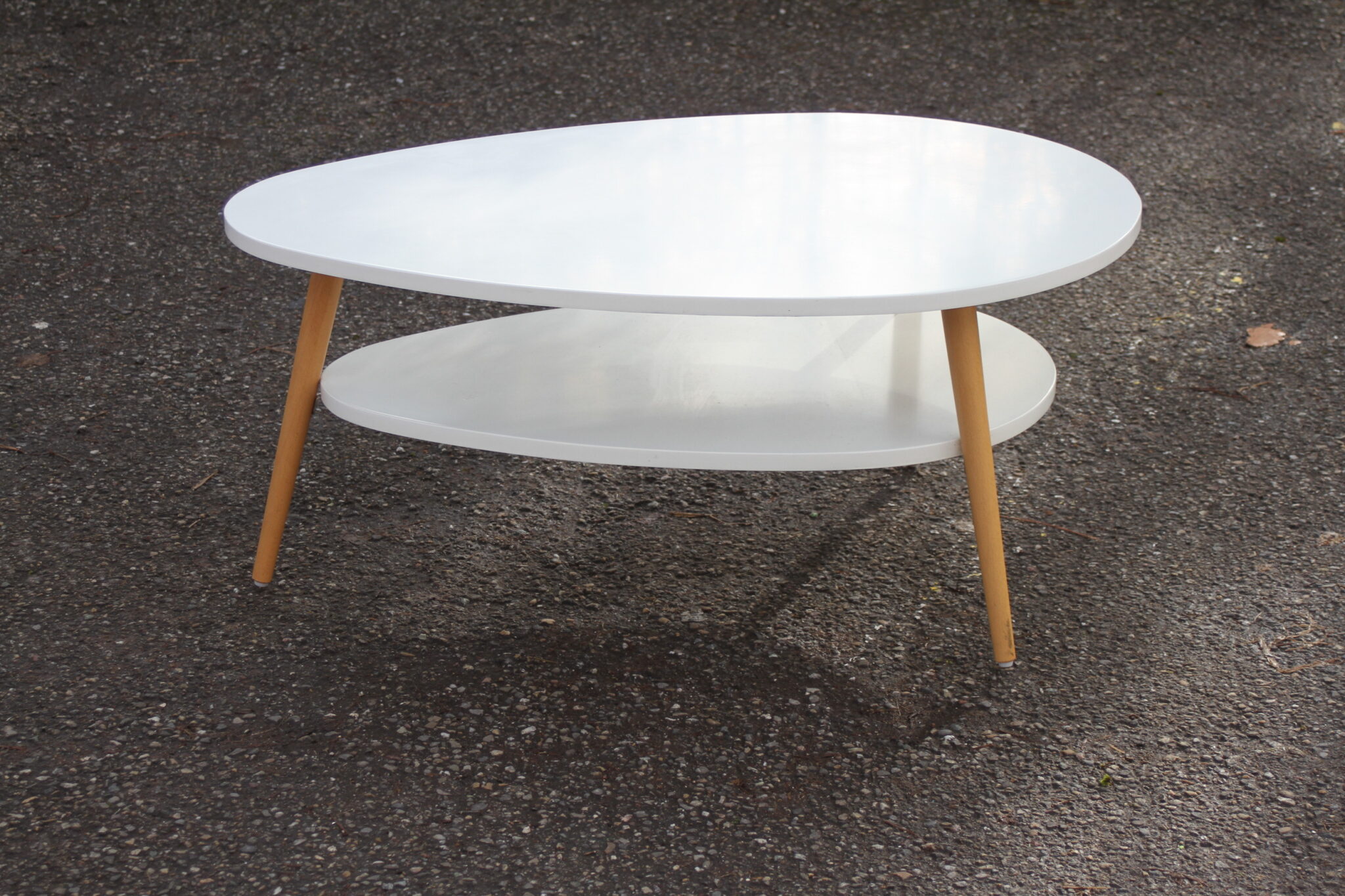 table-basse-contemporaine-double-plateaux-bois-blanc-pieds-compas-mobilier-brocante-occasion-emmaus-scherwiller-etikette (2)