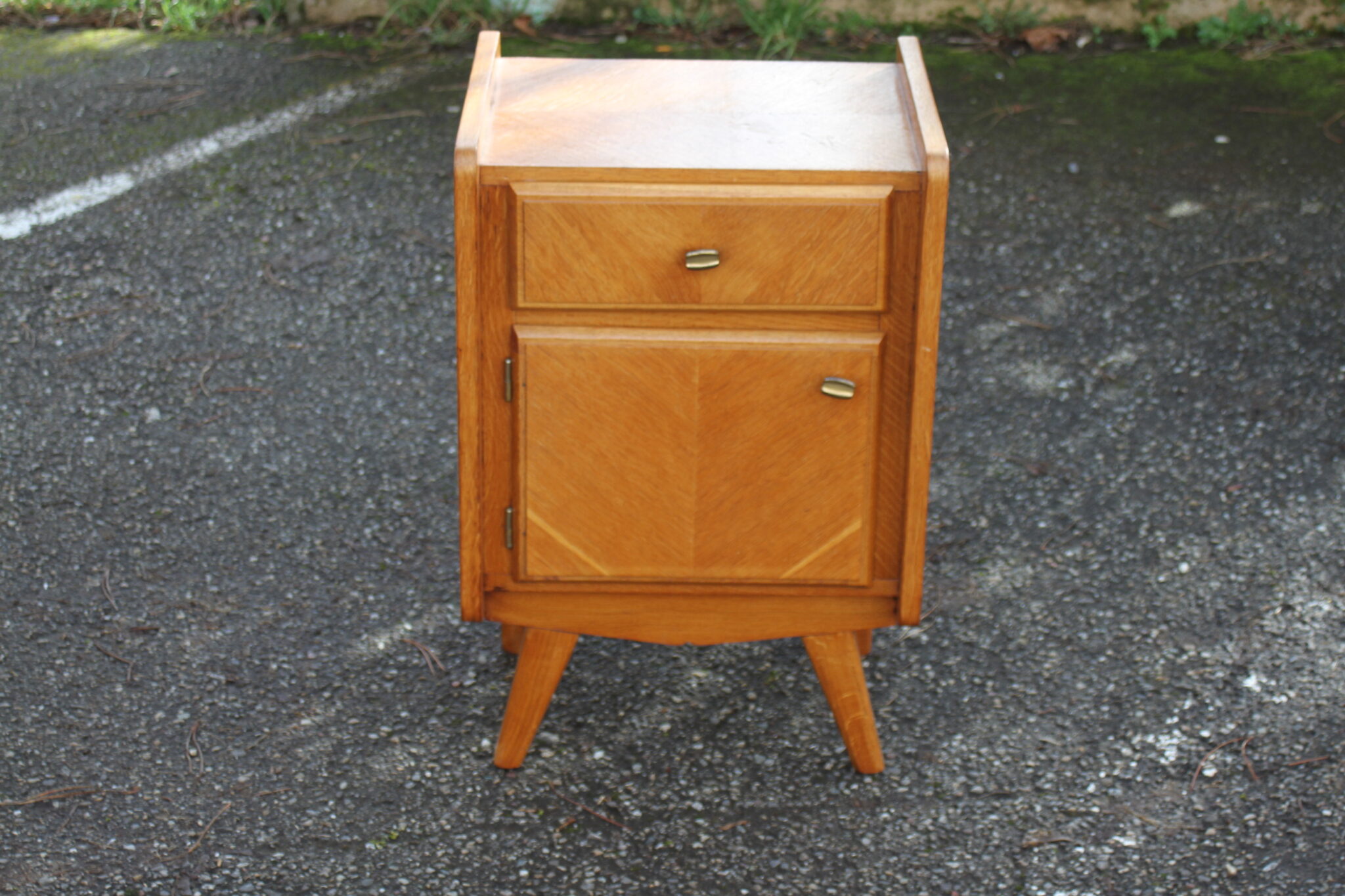 table-de-chevet-vintage-1-porte-1-tiroir-pieds-compas-mobilier-brocante-occasion-emmaus-scherwiller-etikette (2)