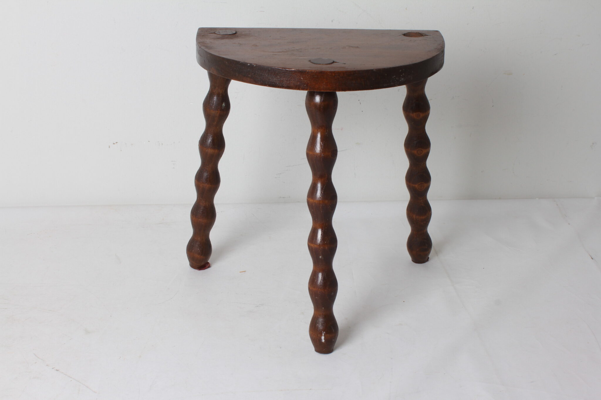 Tabouret demi-lune traditionnel français (4)
