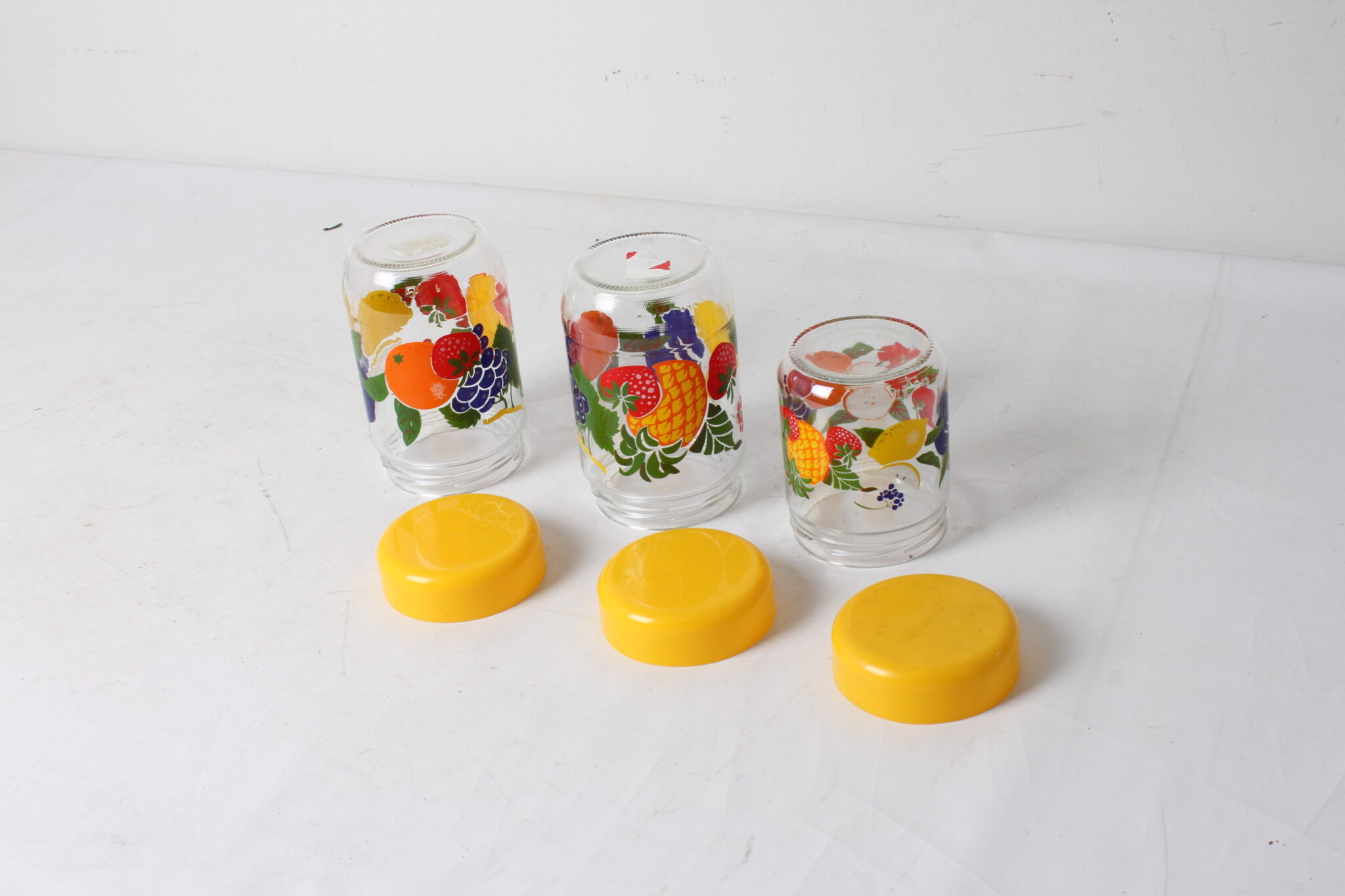 Trois pots de conservation en verre (4)