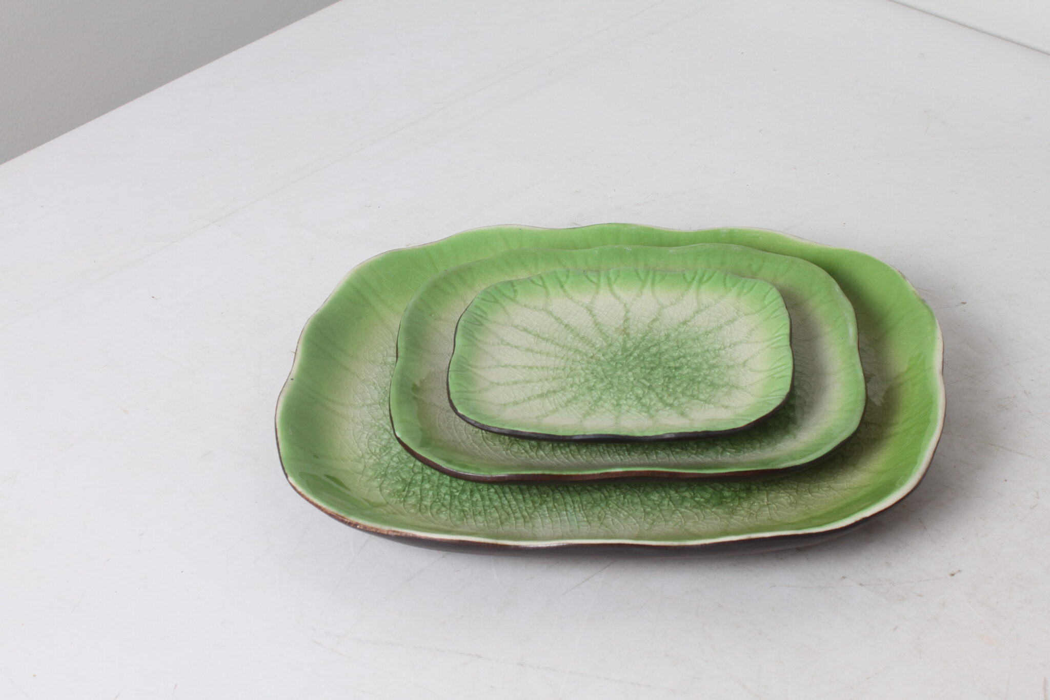 3 plats en céramique émaillée verte style feuille – Bat Trang (3)
