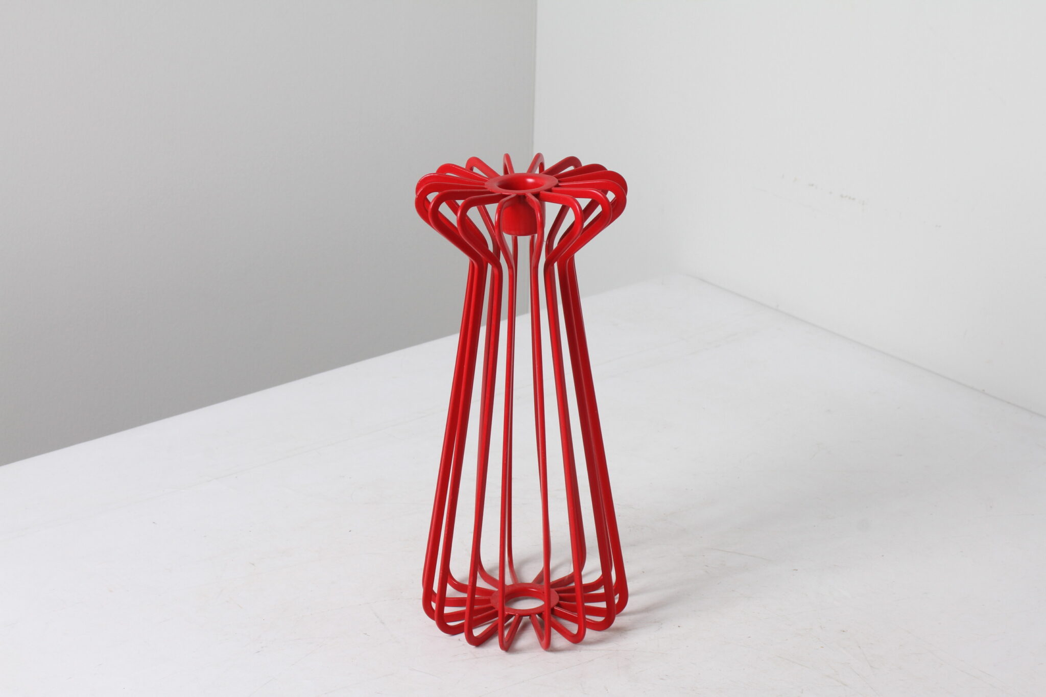 Bougeoir rouge en métal IKEA Tradig par Johansson (3)