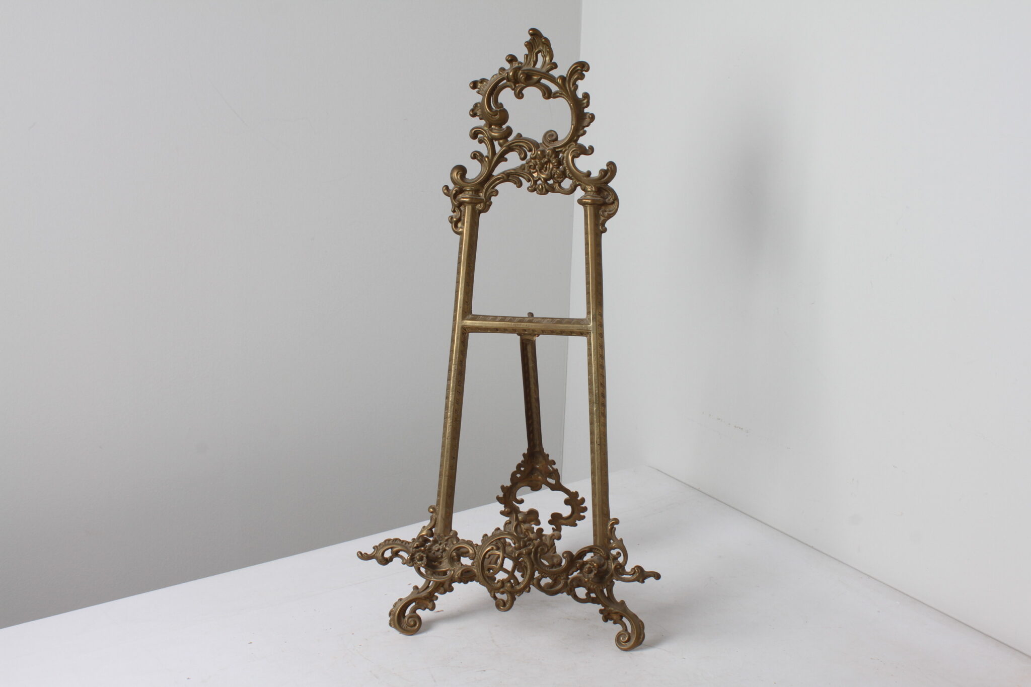 Chevalet de table en bronze doré style ancien (2)