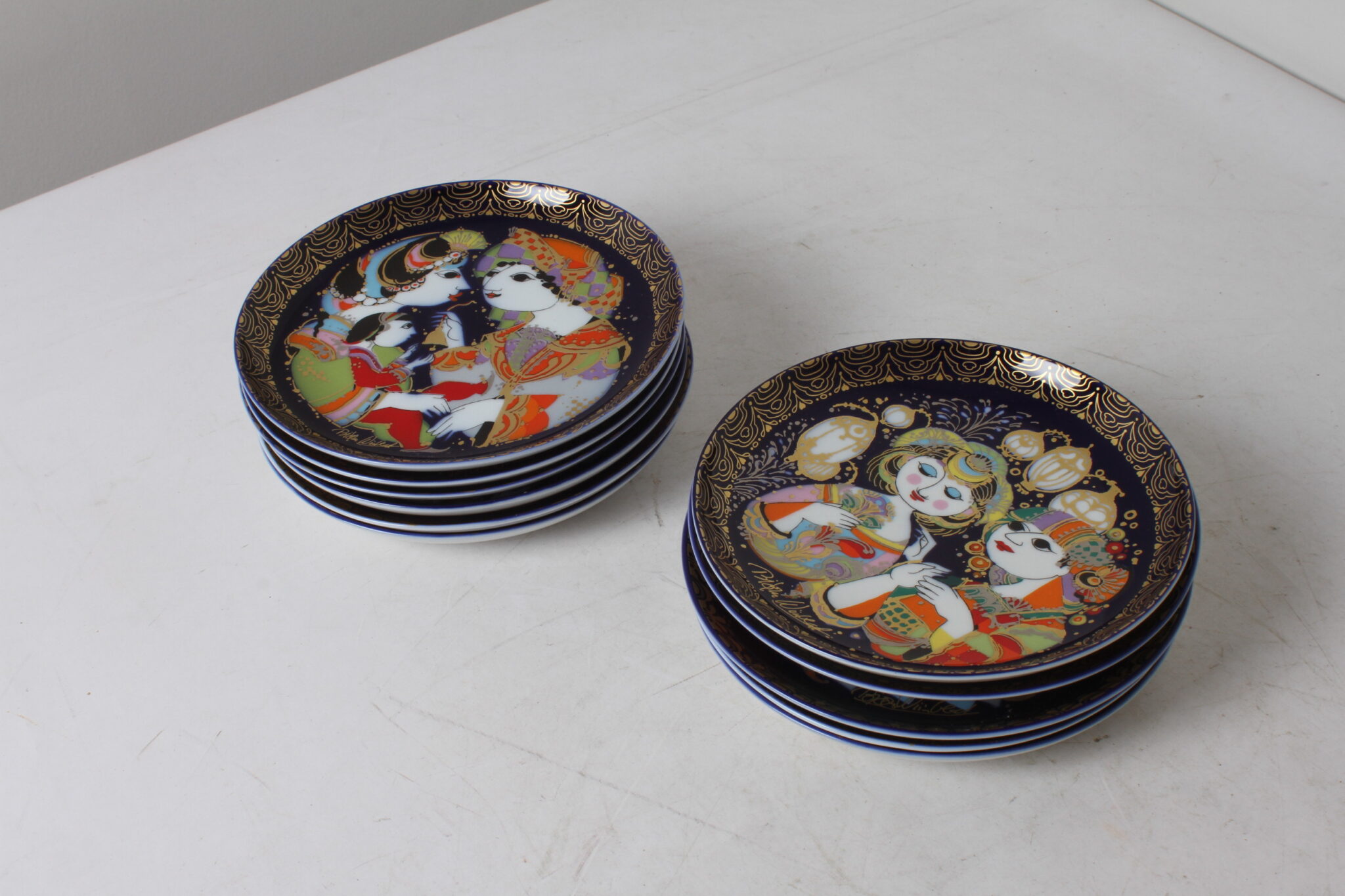 Lot de 11 assiettes murales en porcelaine « Aladin » – Rosenthal – Allemagne (1)